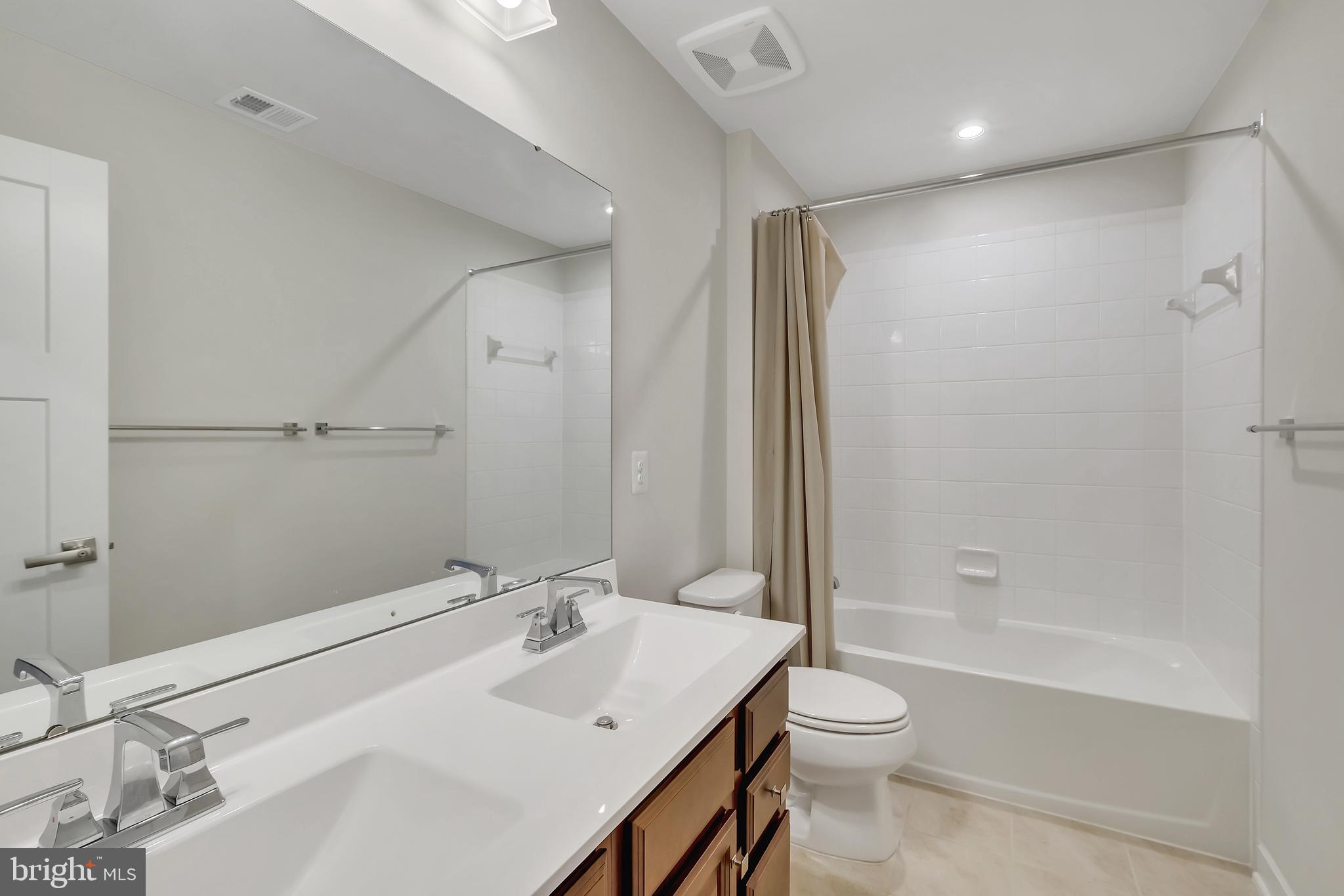 BRENTWOOD SPRINGS - Residential