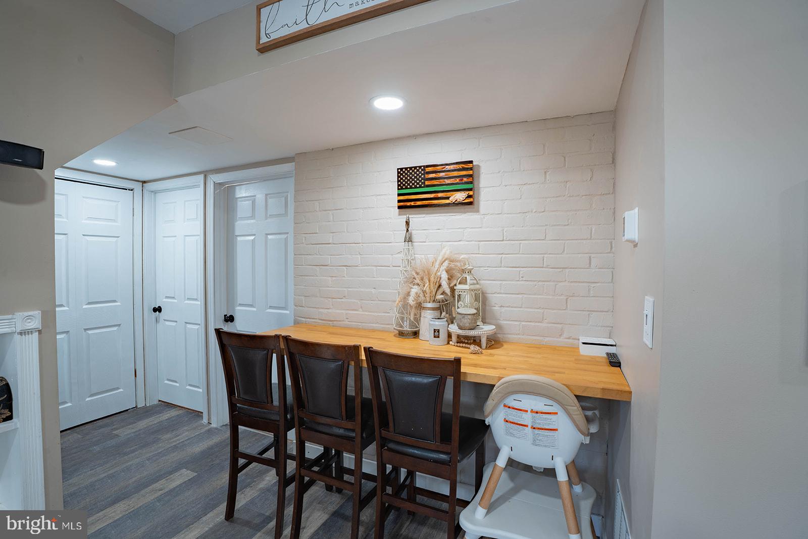 HOLLY HILL - Residential