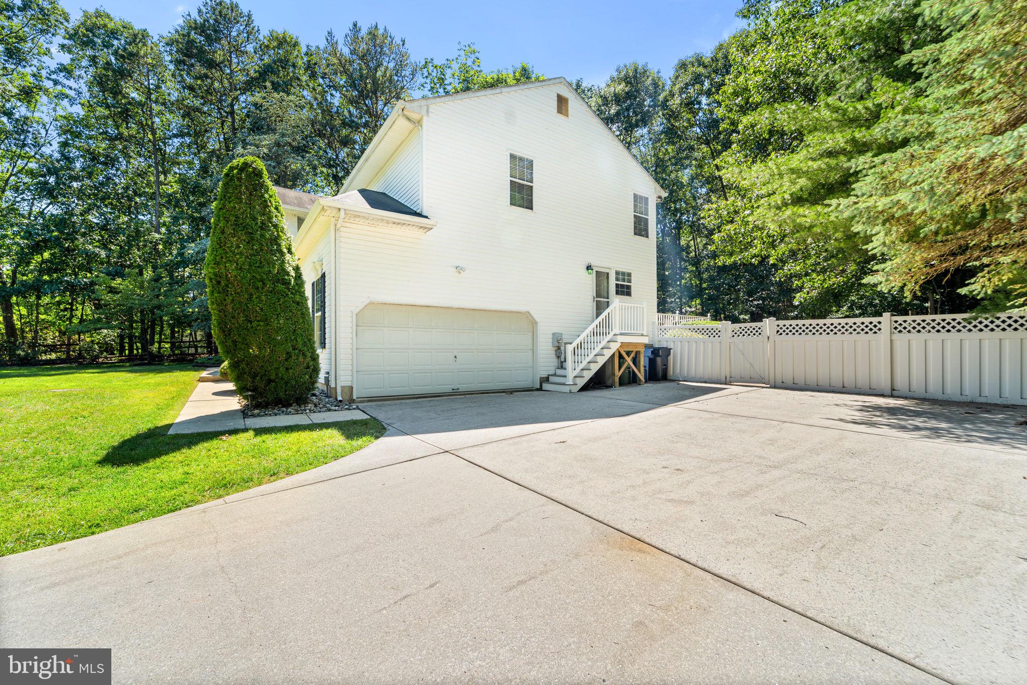 37 JONES LANE