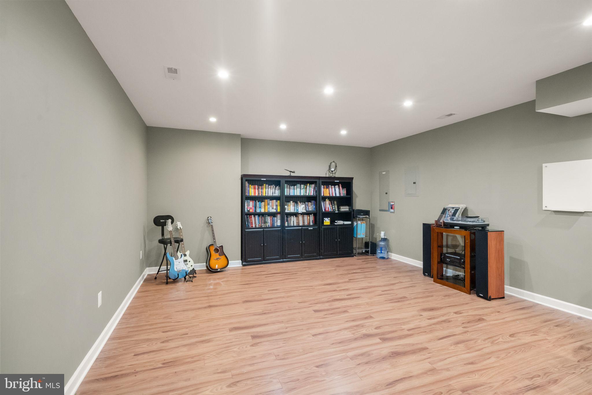 LENAH MILL - Residential