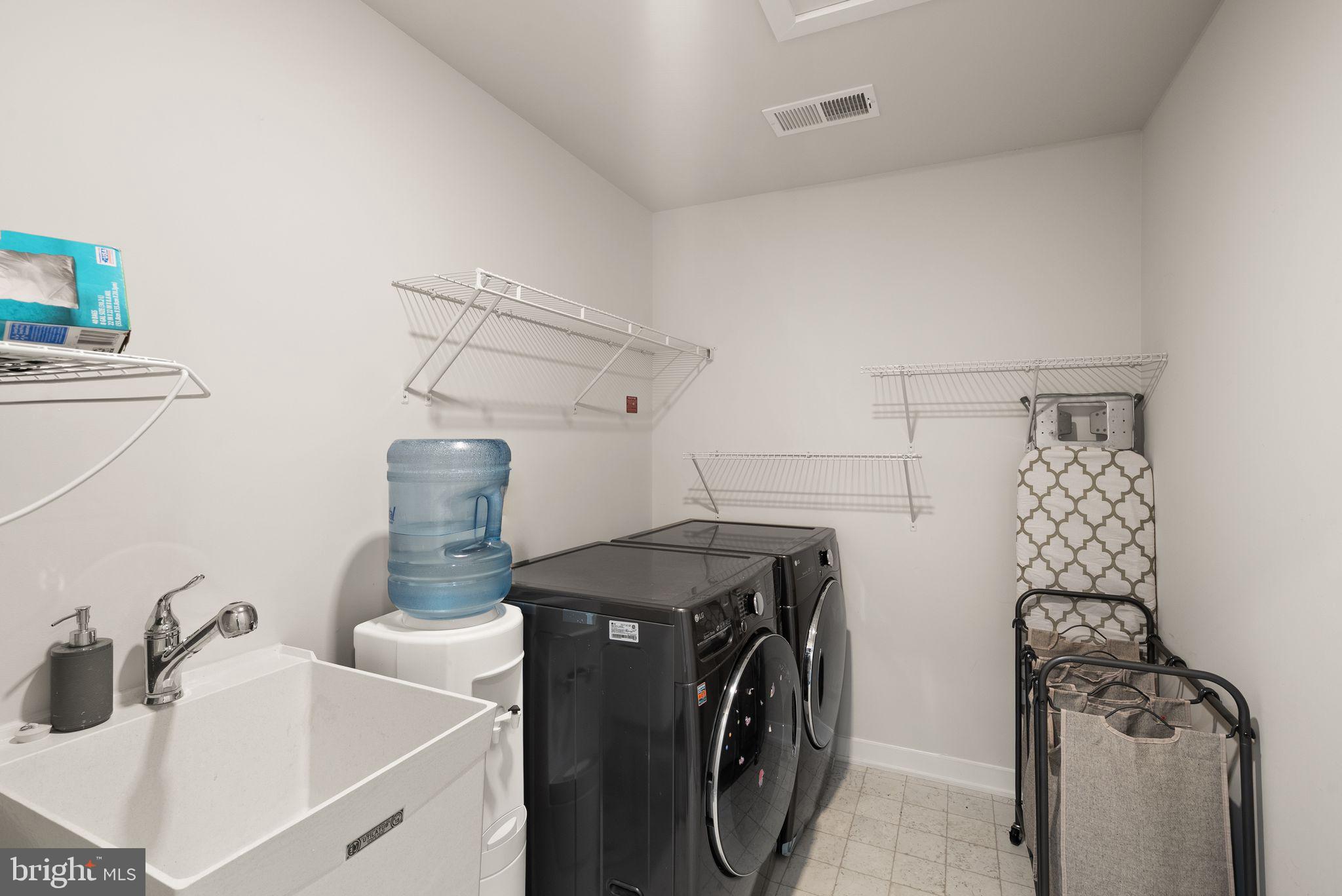LENAH MILL - Residential