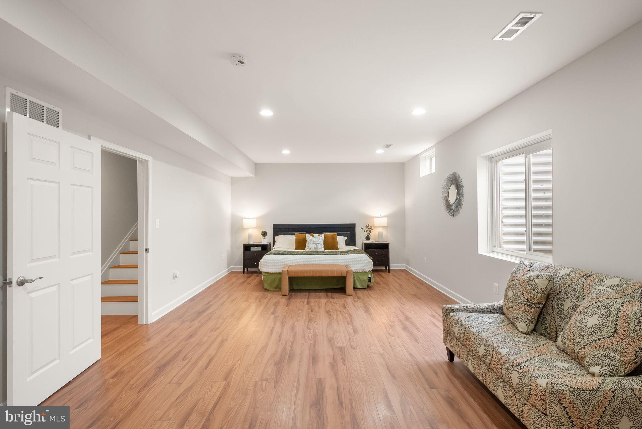 LENAH MILL - Residential