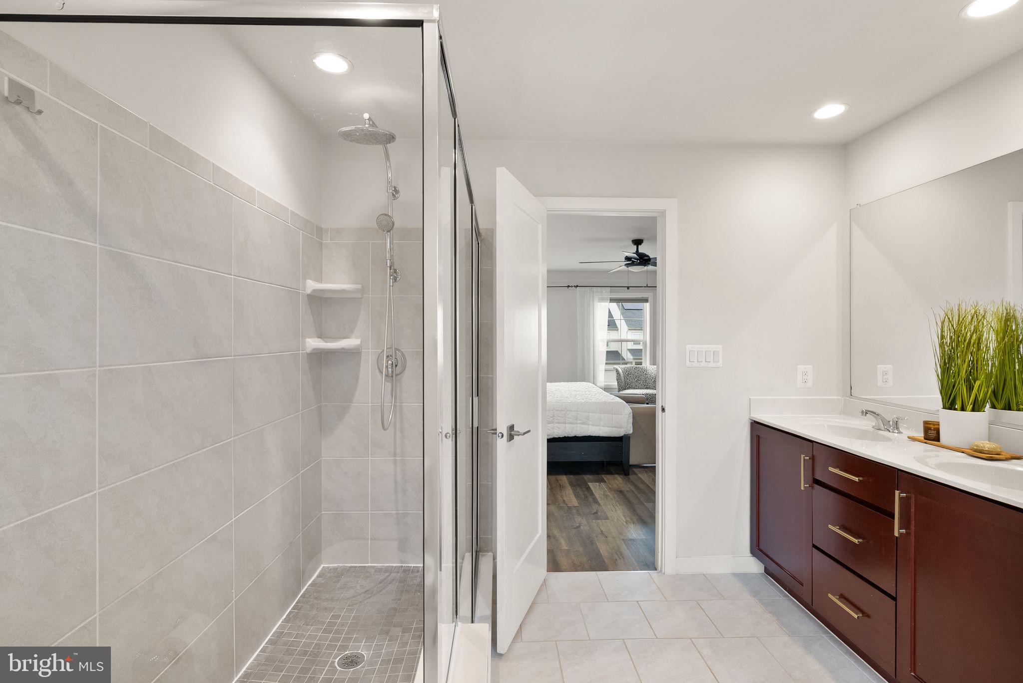 LENAH MILL - Residential