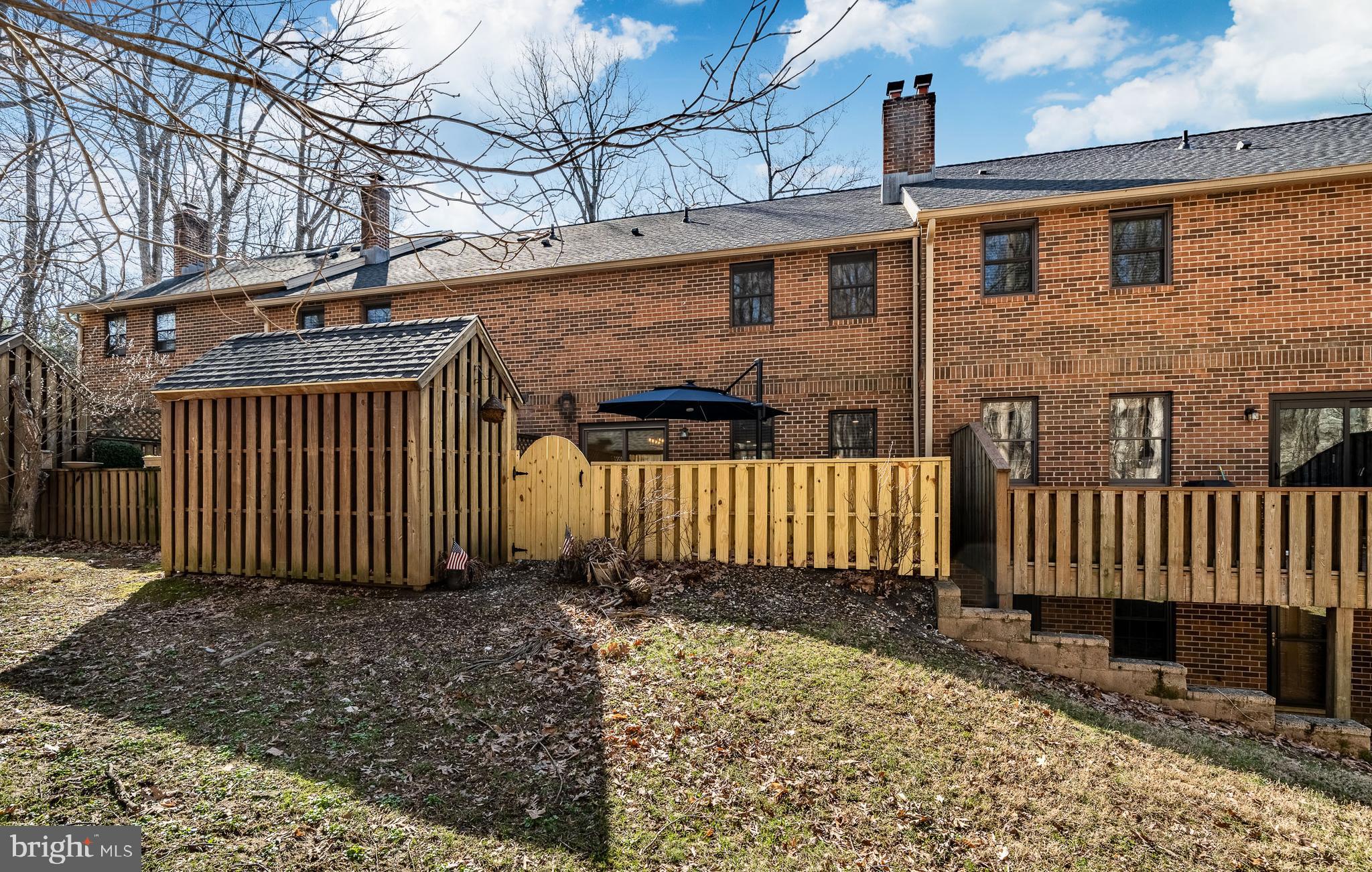 RUSTMONT - Residential