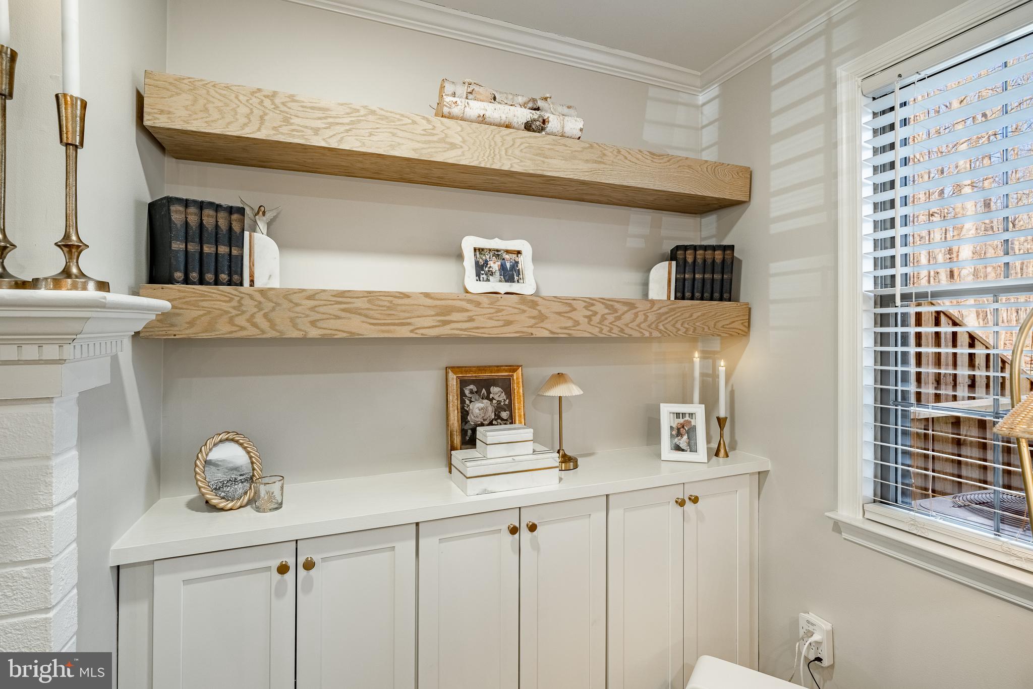 RUSTMONT - Residential