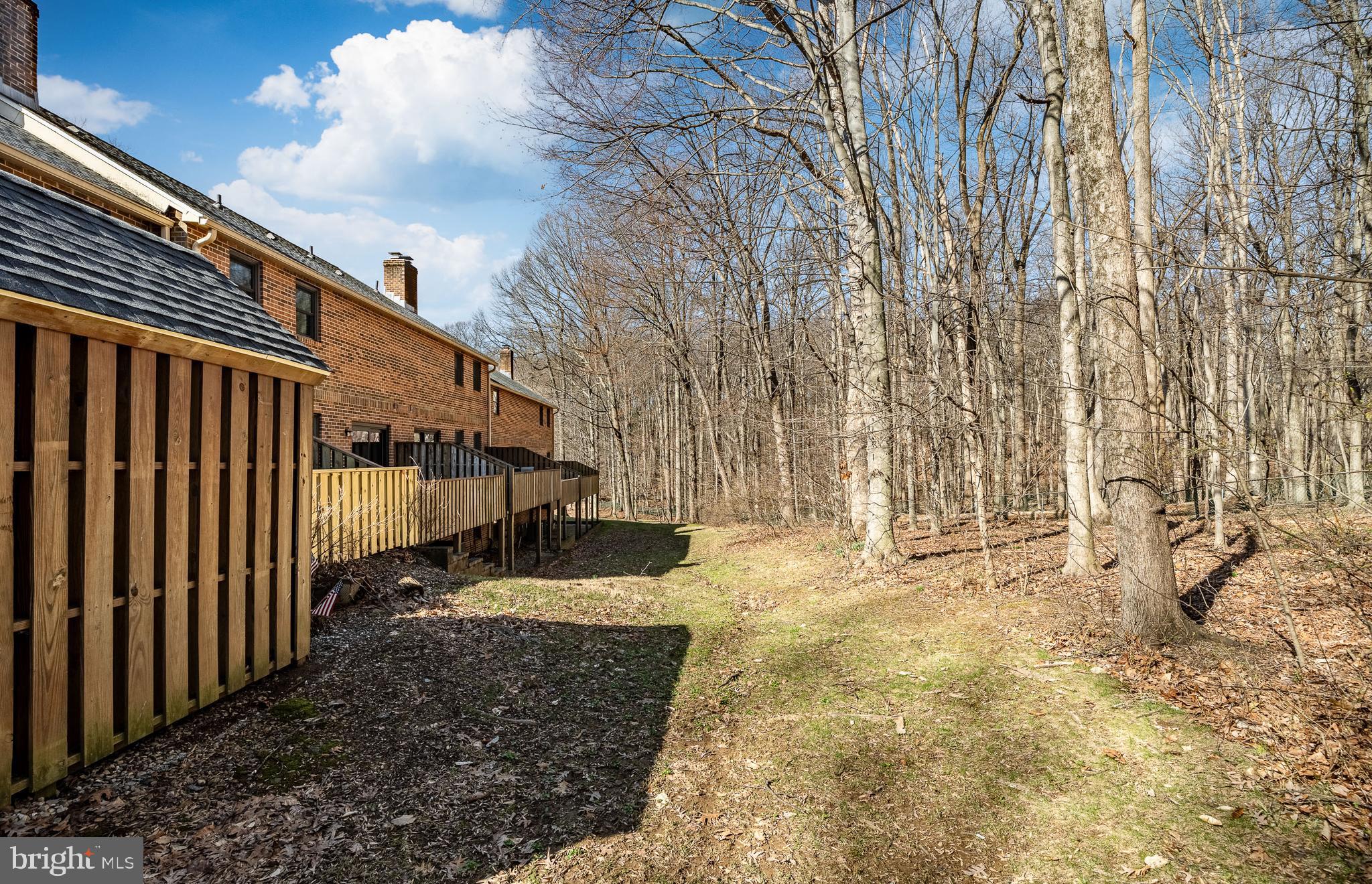 RUSTMONT - Residential