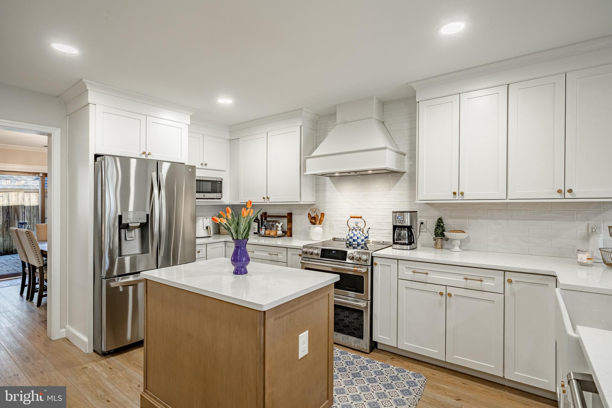 RUSTMONT - Residential