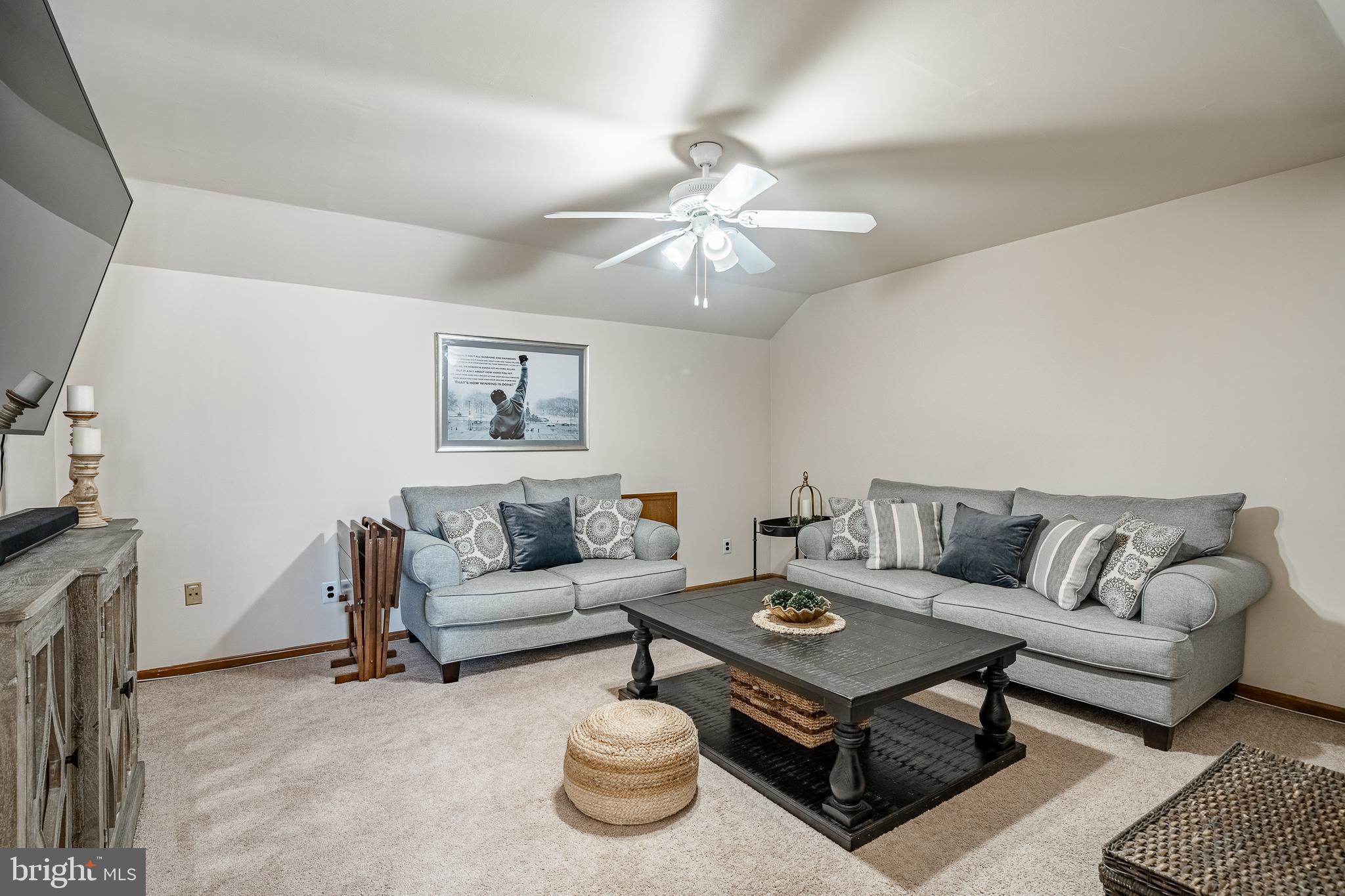 RUSTMONT - Residential