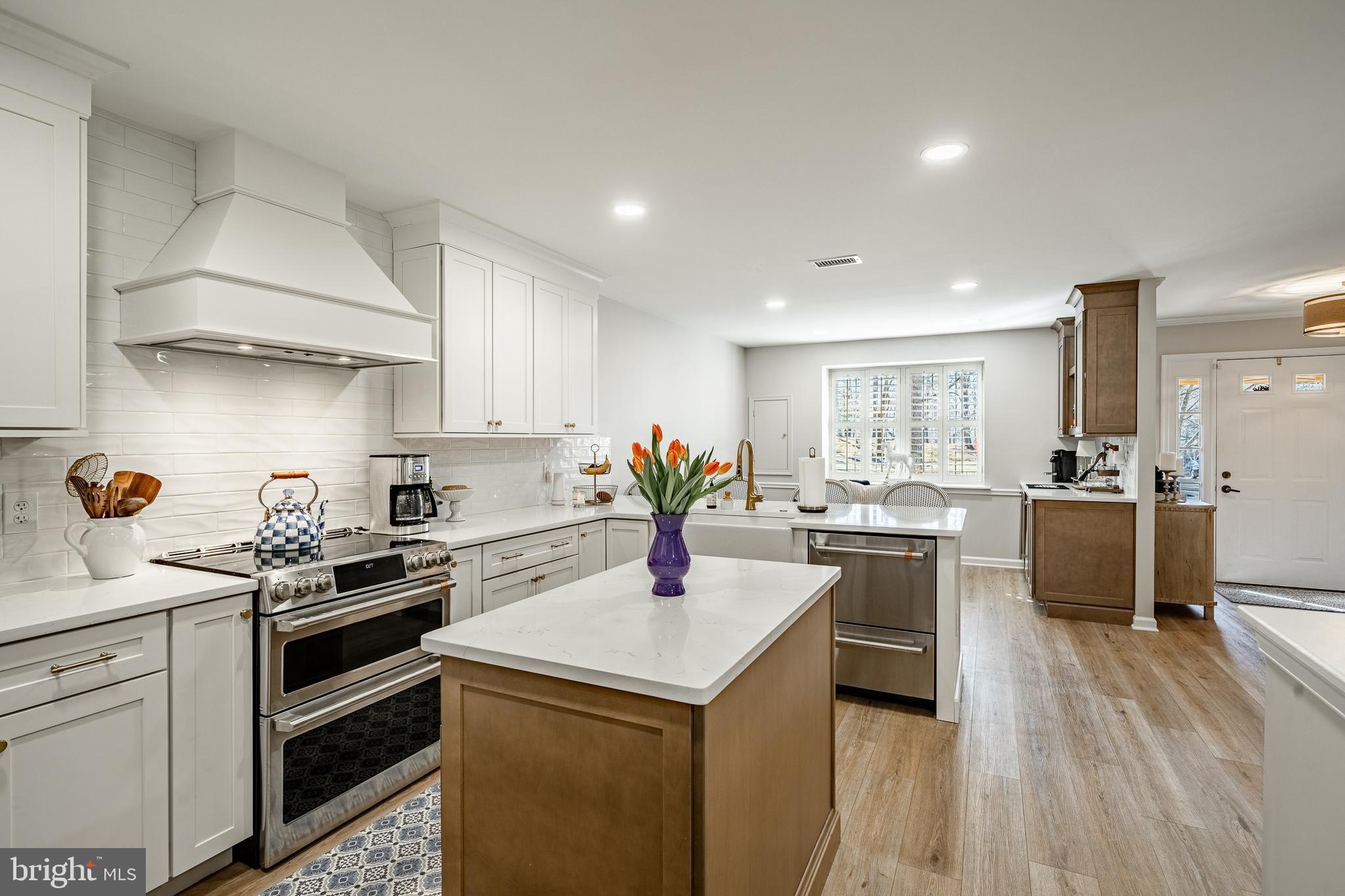 RUSTMONT - Residential