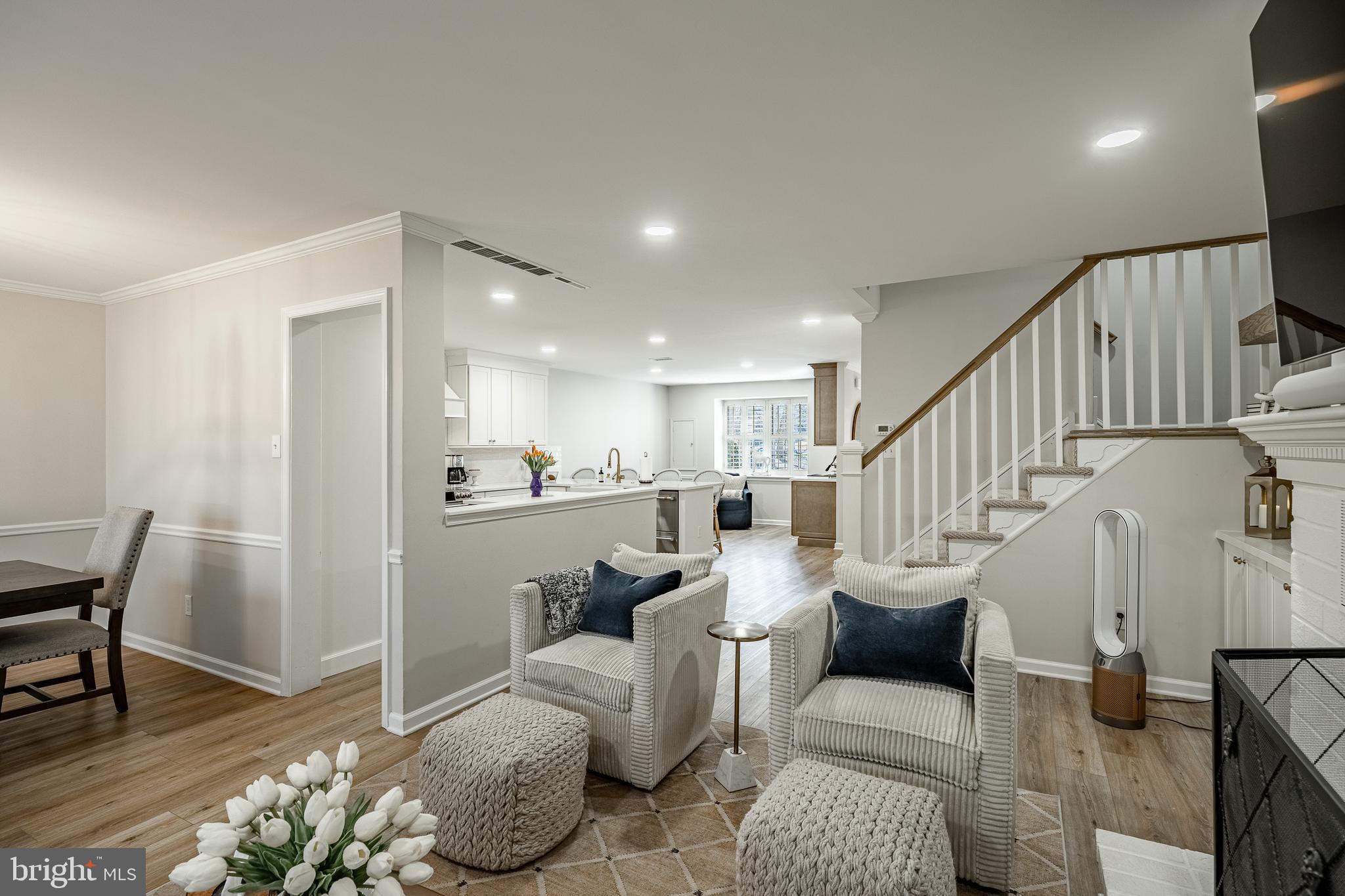 RUSTMONT - Residential