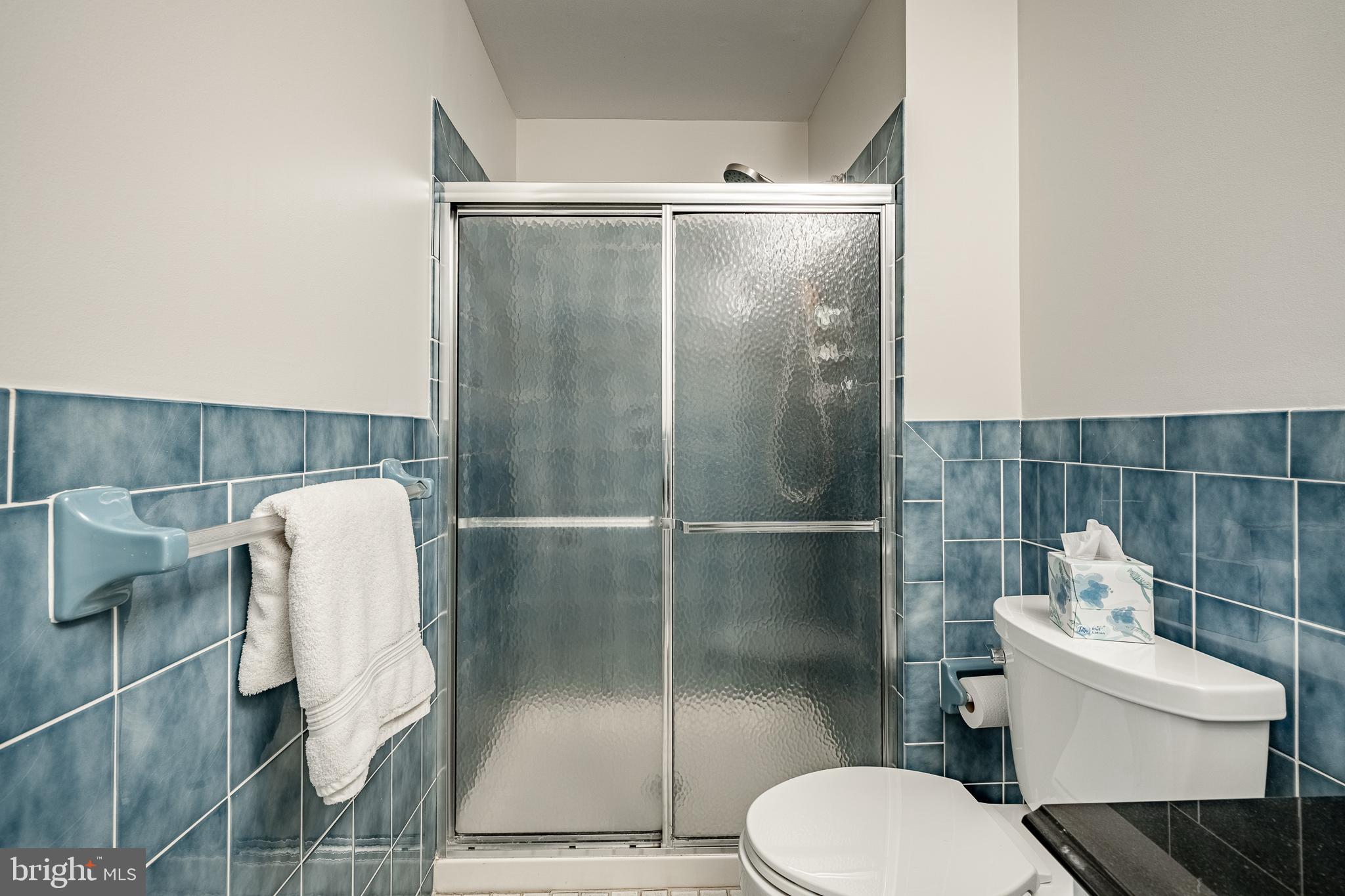 RUSTMONT - Residential