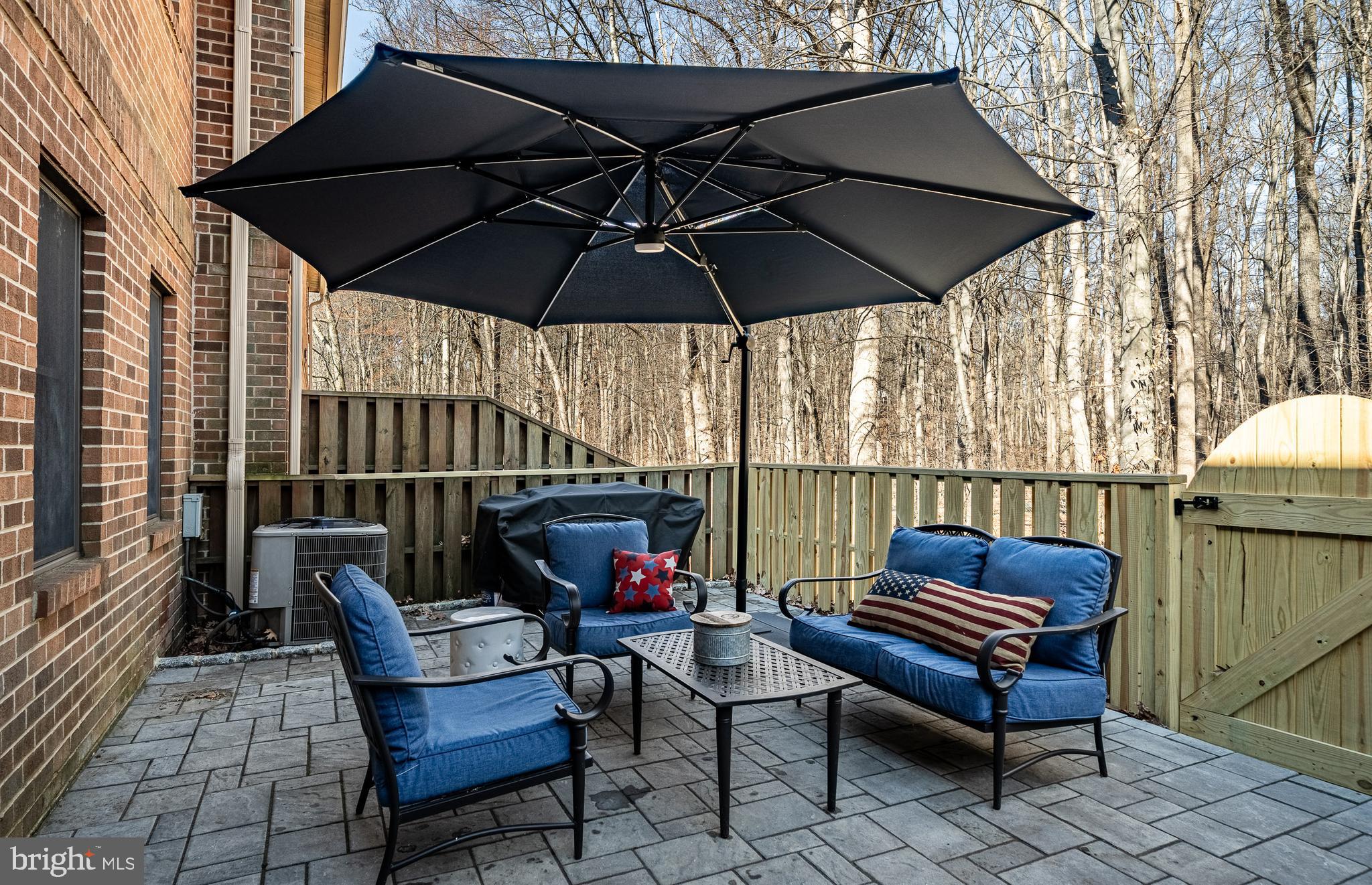 RUSTMONT - Residential