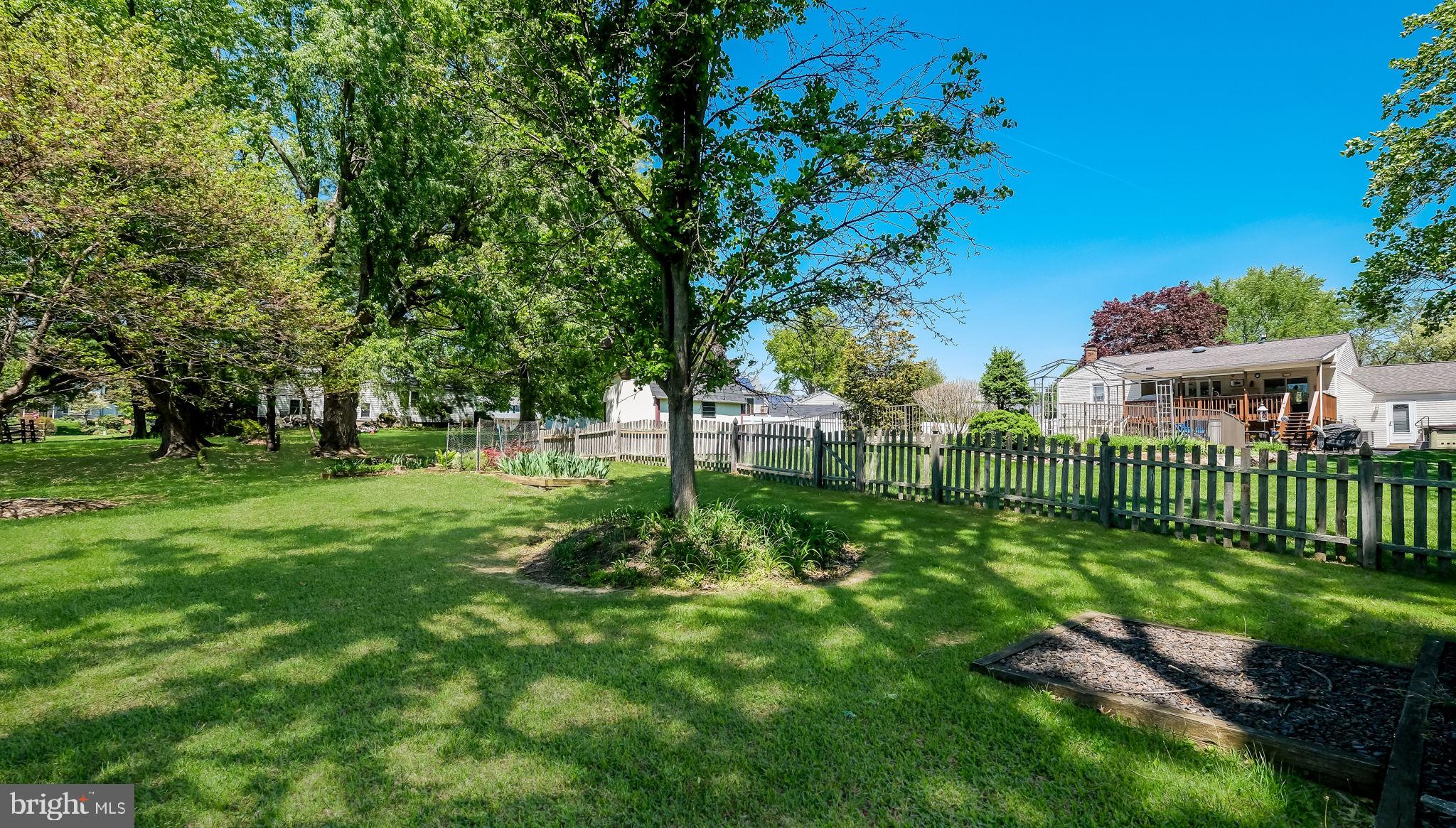 WILLOW GREENE - Residential