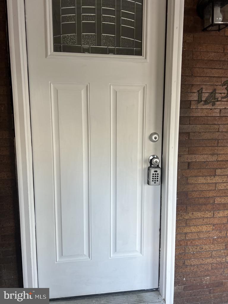 PHILADELPHIA (WEST) - Residential