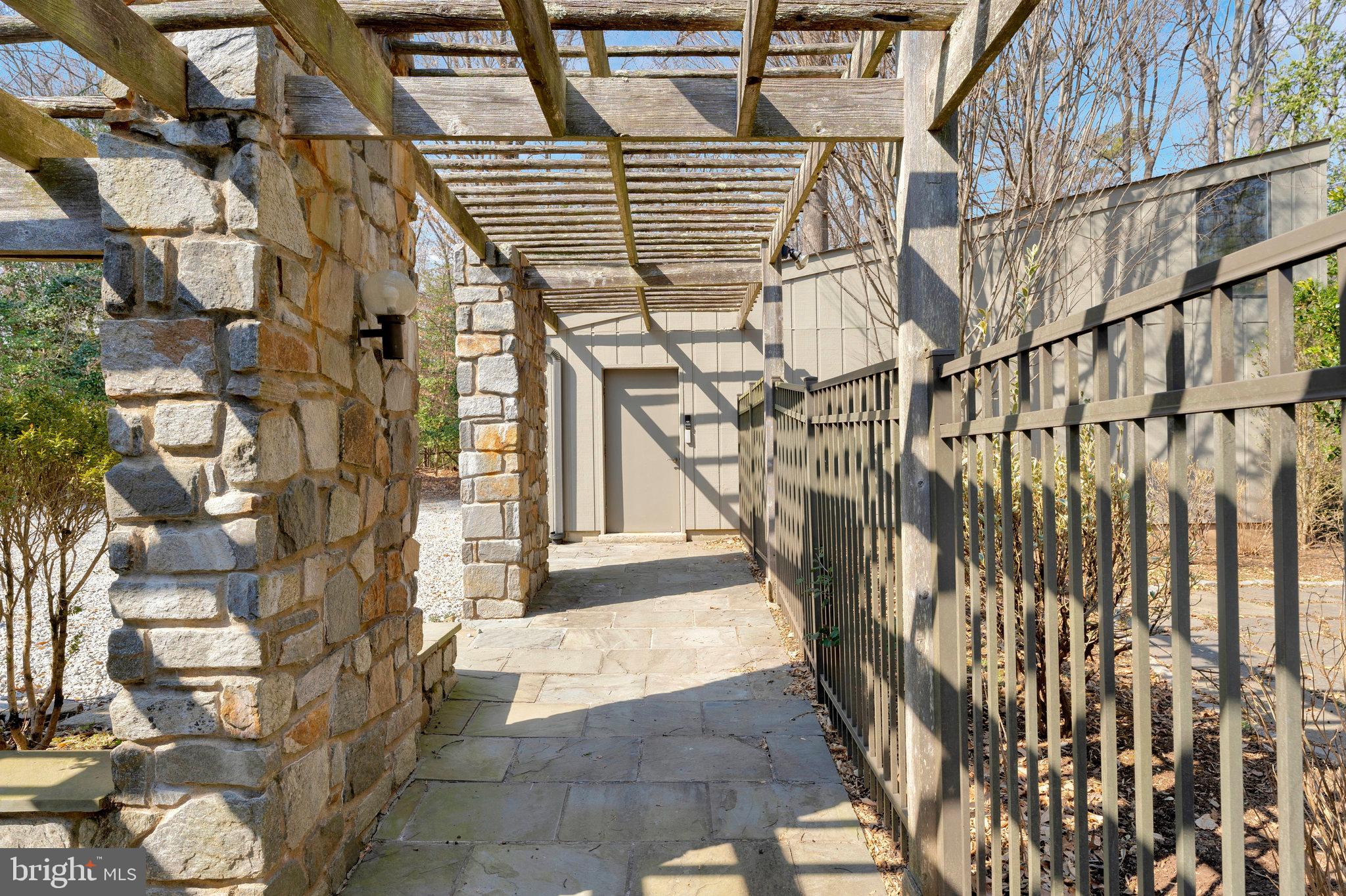 BOUNDBROOK - Residential