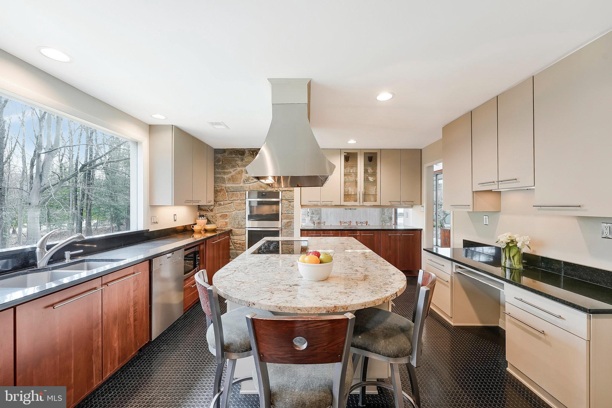 BOUNDBROOK - Residential