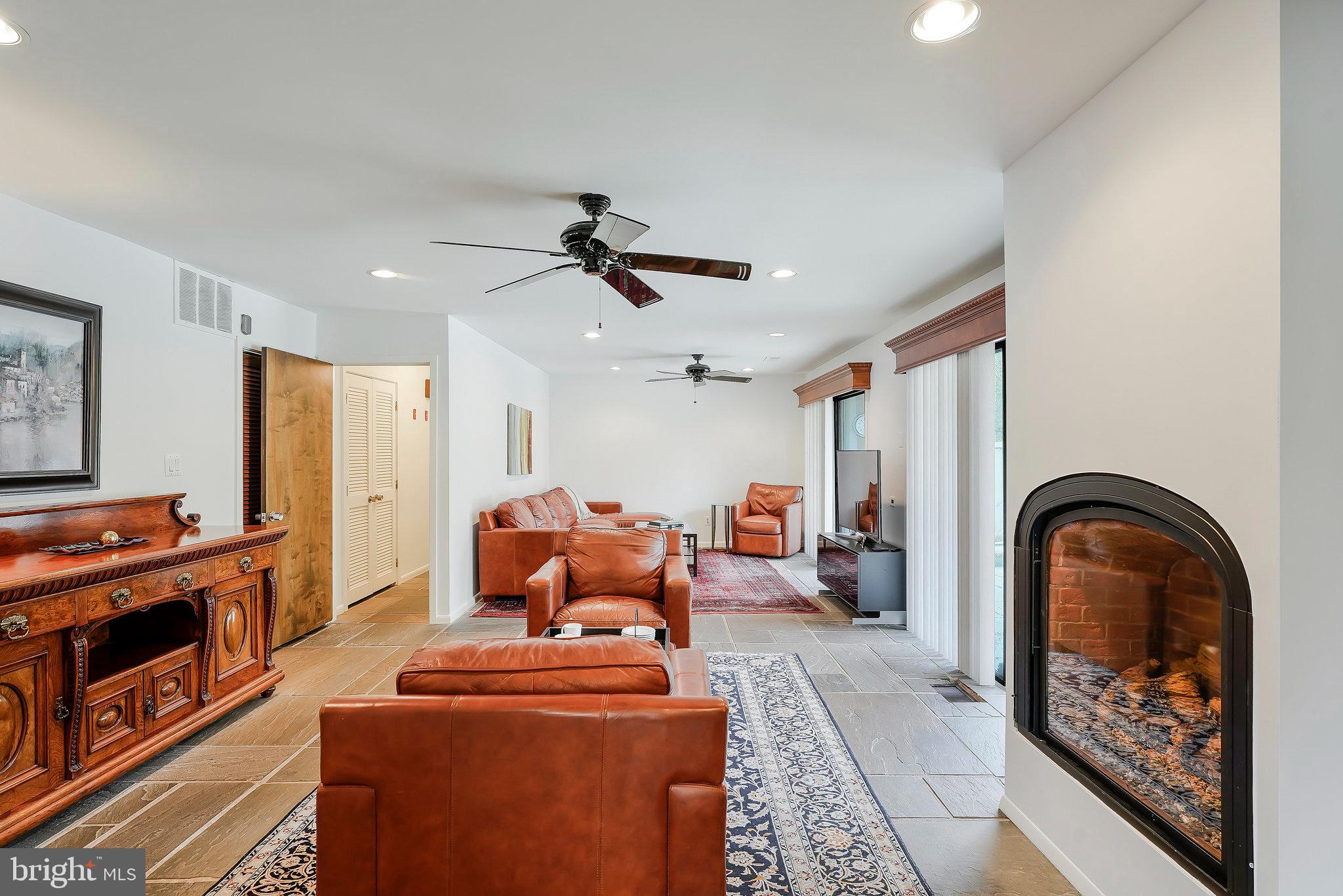 BOUNDBROOK - Residential