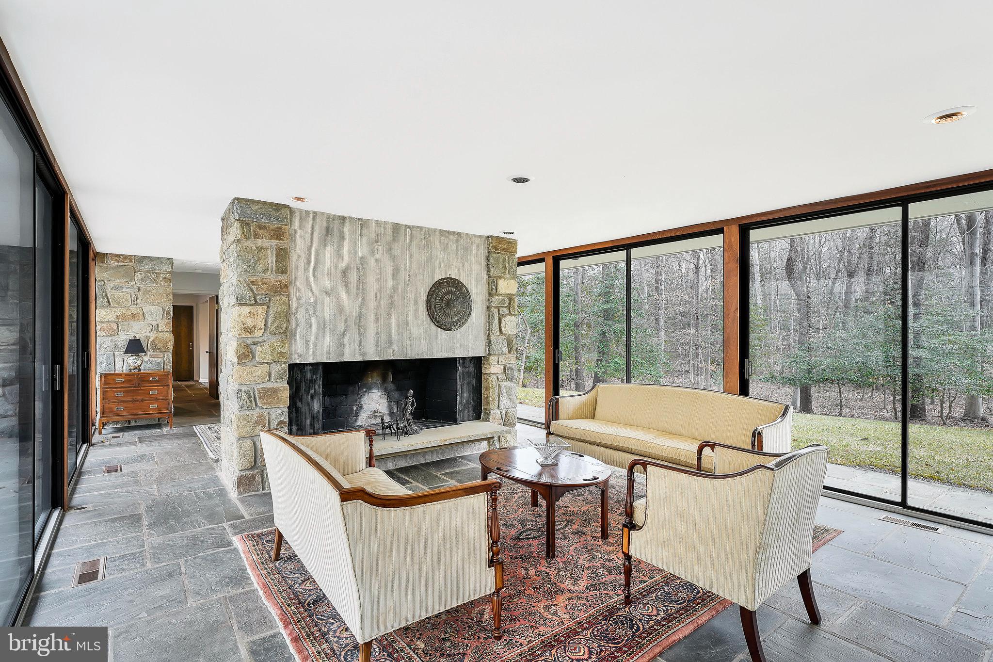 BOUNDBROOK - Residential