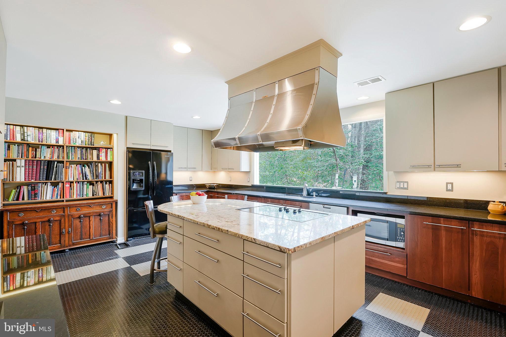 BOUNDBROOK - Residential