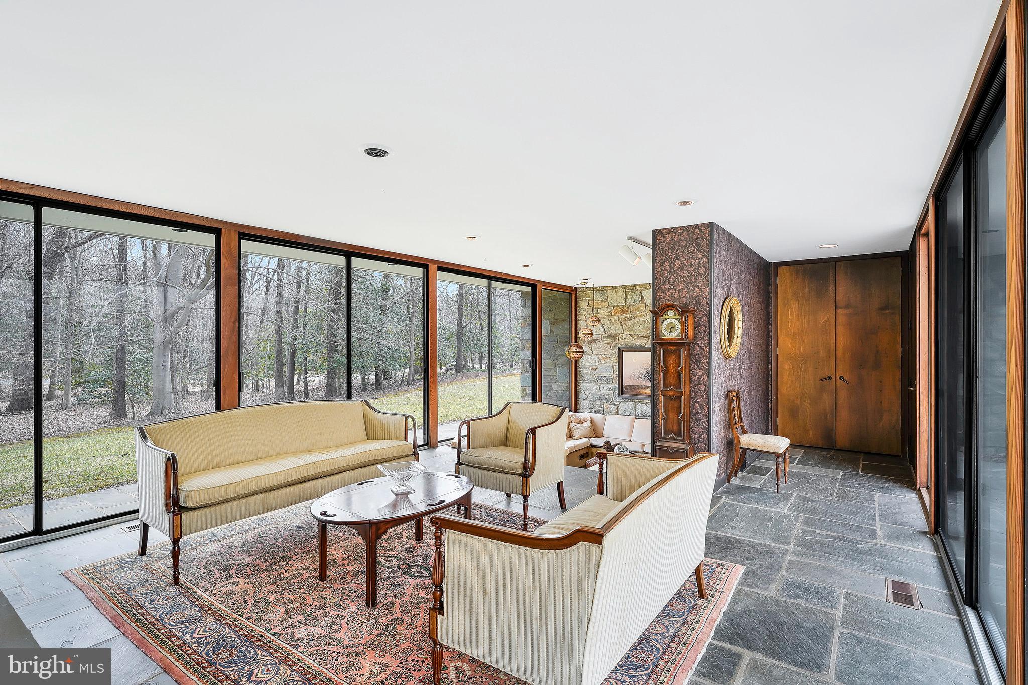 BOUNDBROOK - Residential