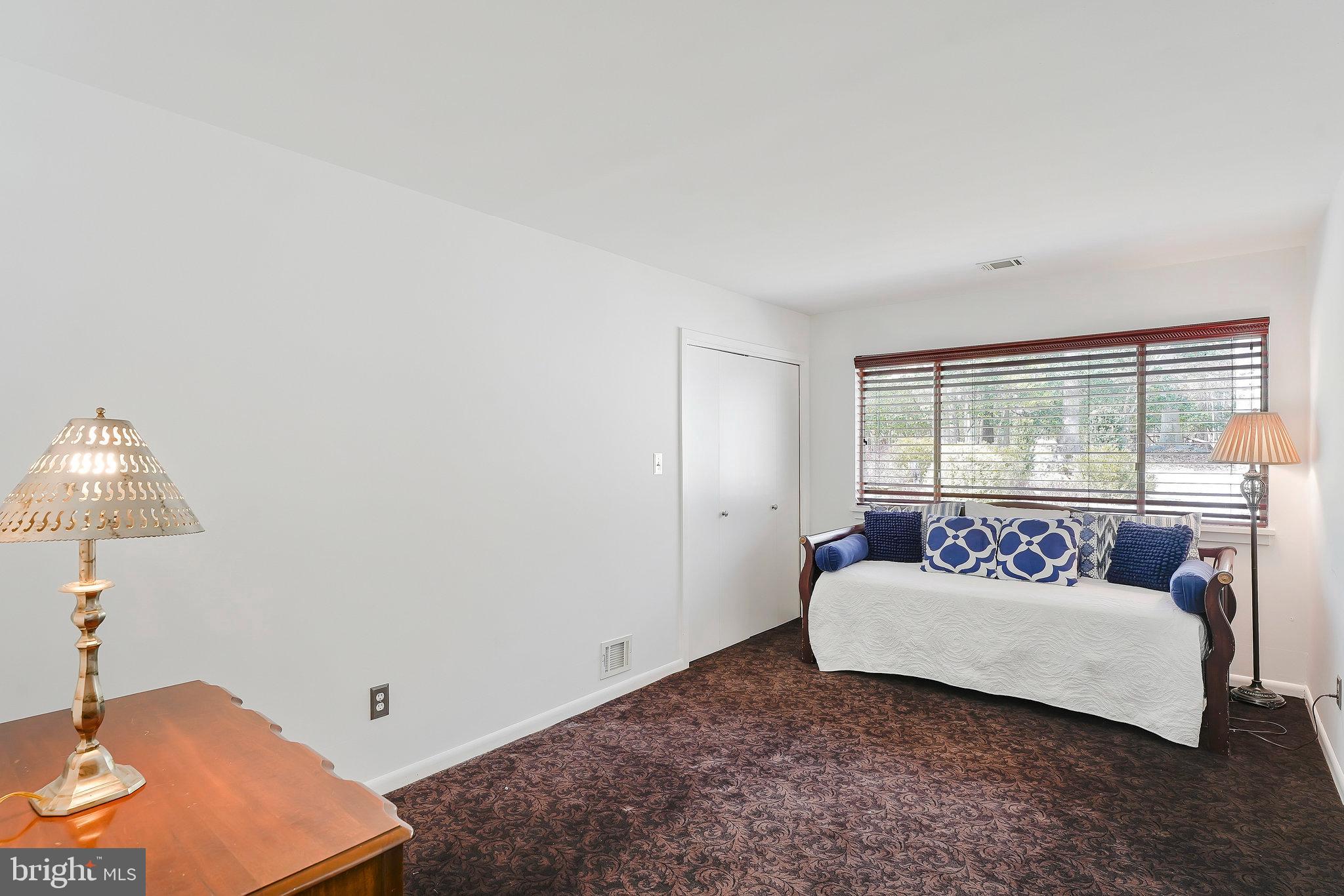 BOUNDBROOK - Residential