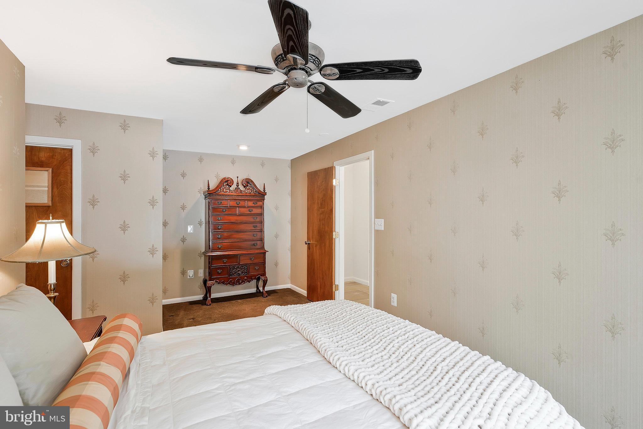 BOUNDBROOK - Residential