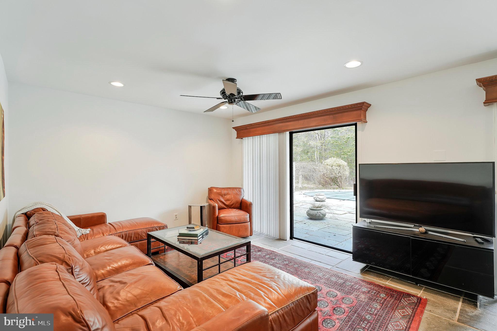 BOUNDBROOK - Residential