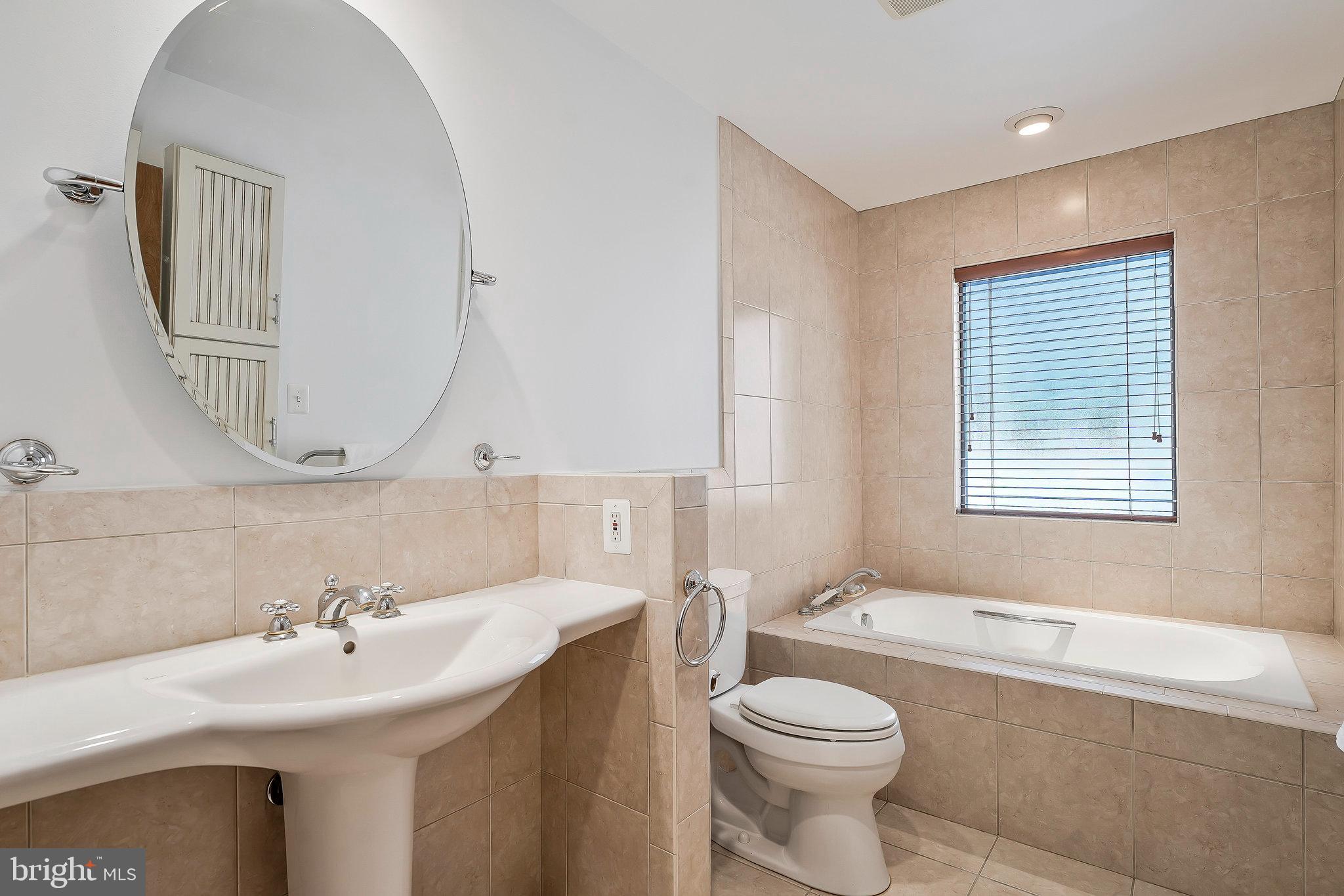 BOUNDBROOK - Residential