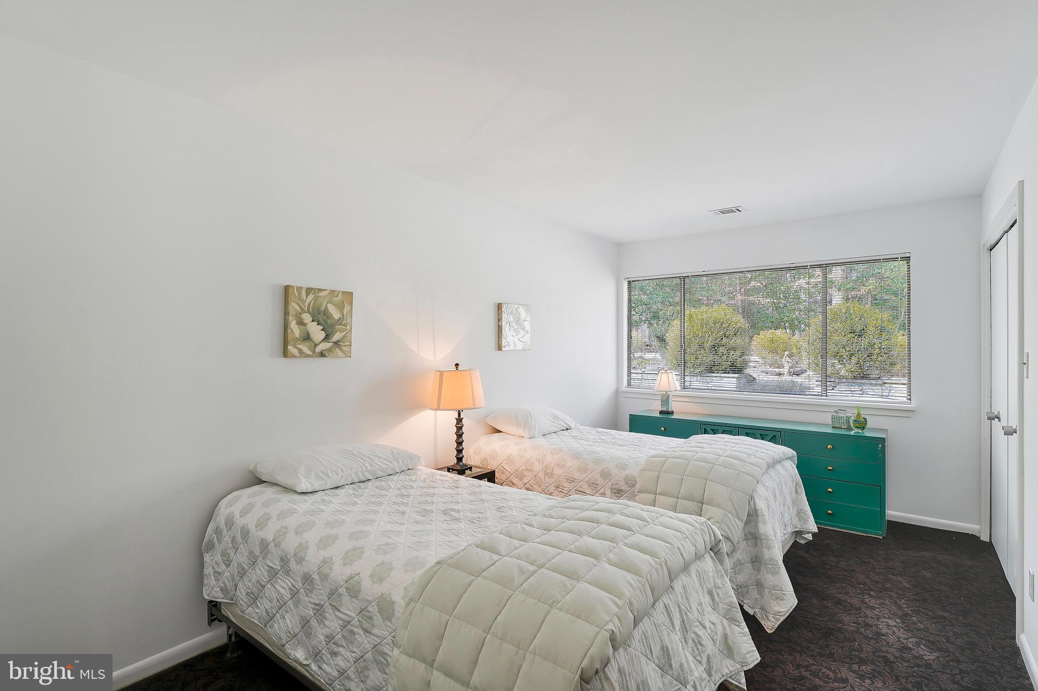 BOUNDBROOK - Residential