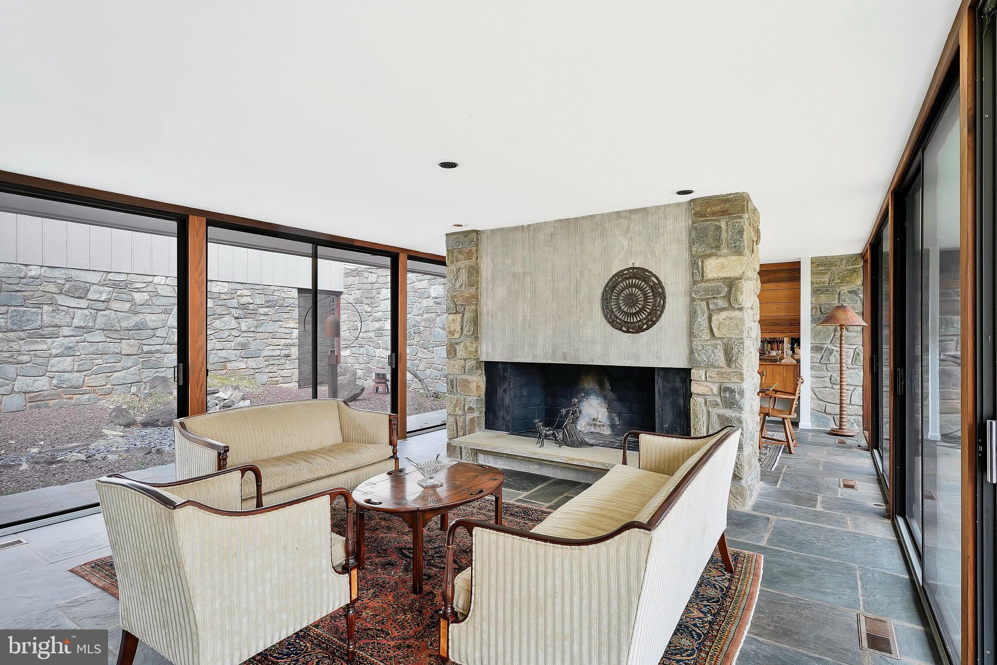 BOUNDBROOK - Residential