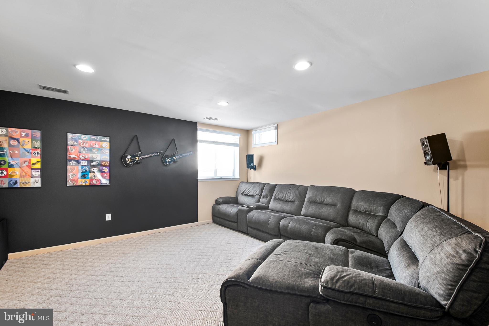 AUTUMN HILLS - Residential