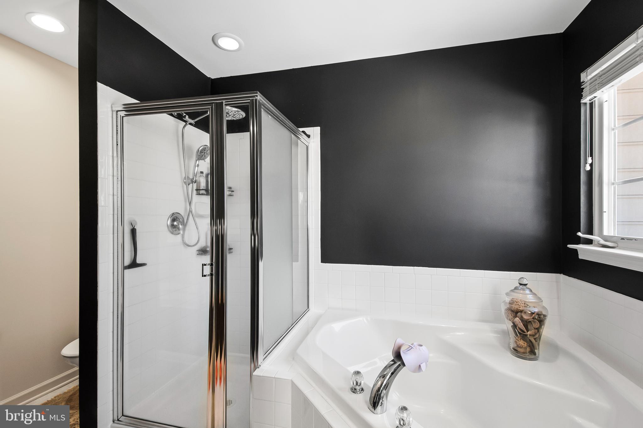 AUTUMN HILLS - Residential