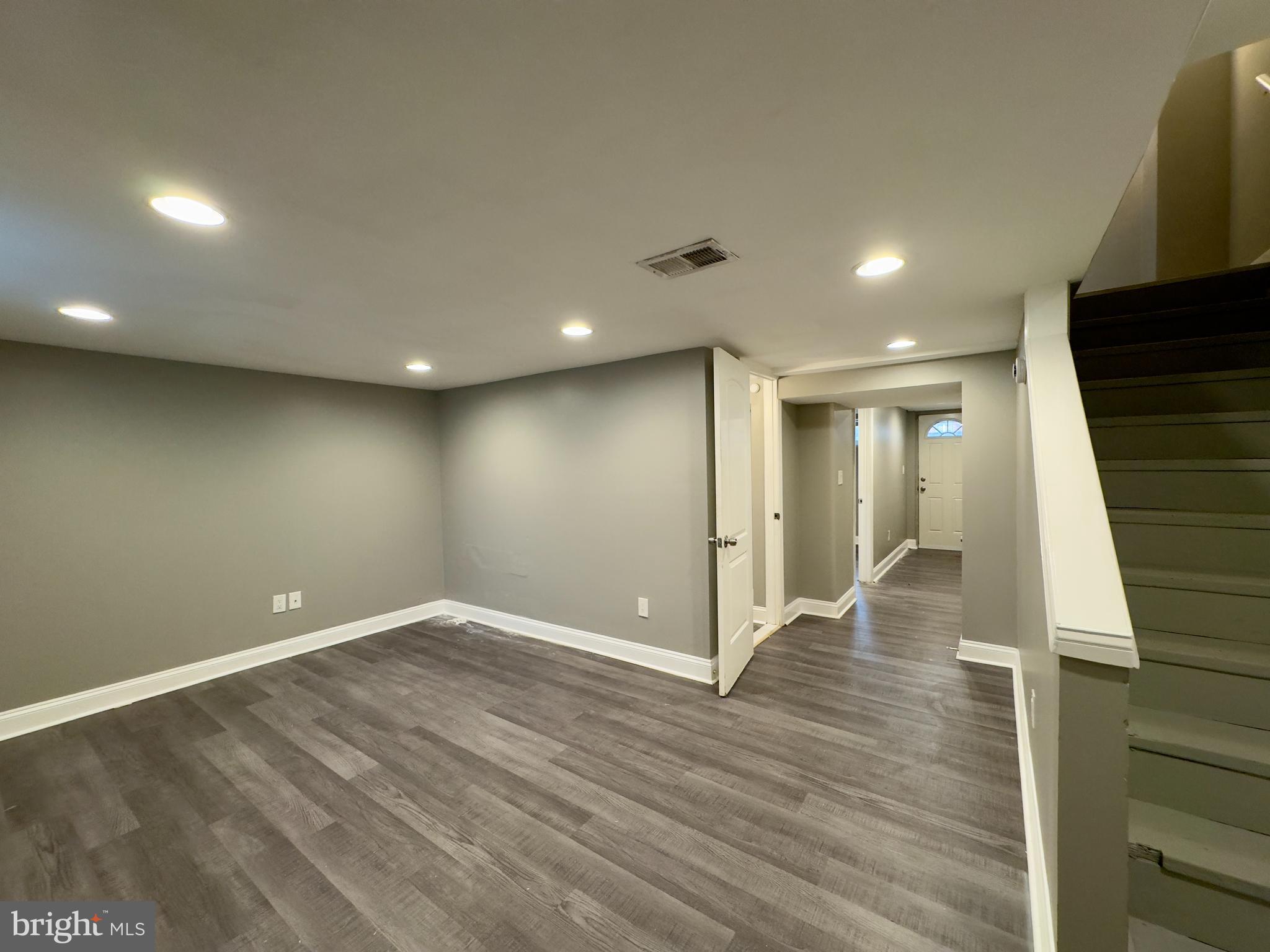 GOVANS - Residential Lease