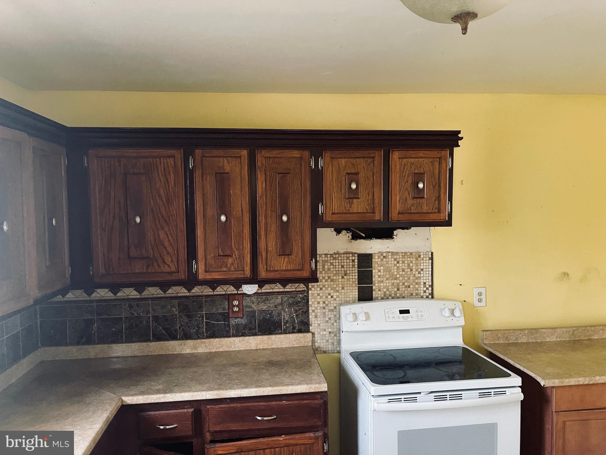 CATONSVILLE GARDENS - Residential