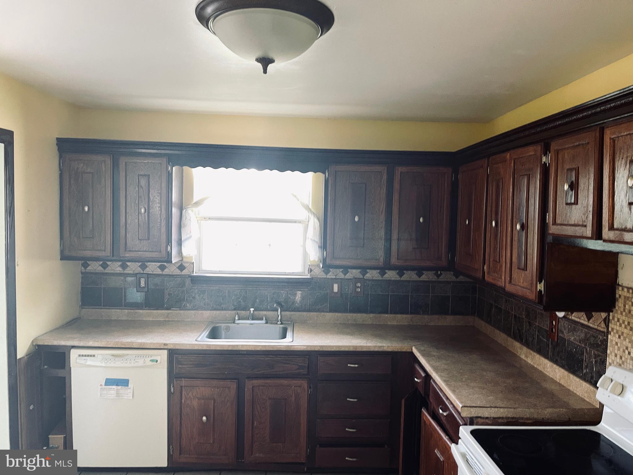 CATONSVILLE GARDENS - Residential