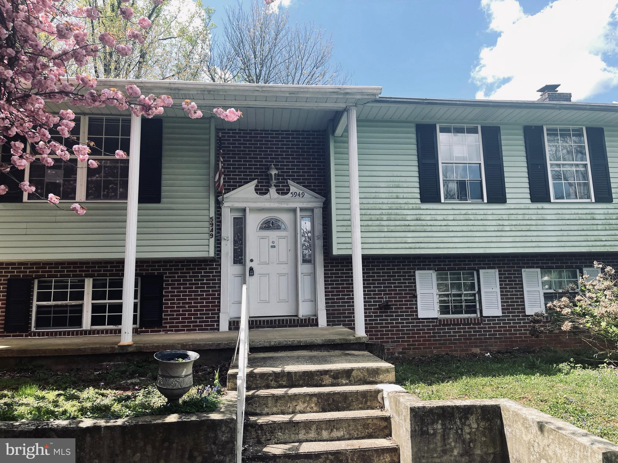 CATONSVILLE GARDENS - Residential