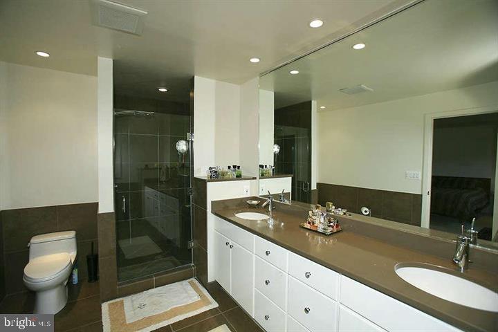 ASHLEIGH - Residential Lease