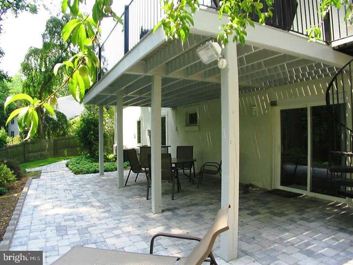 ASHLEIGH - Residential Lease