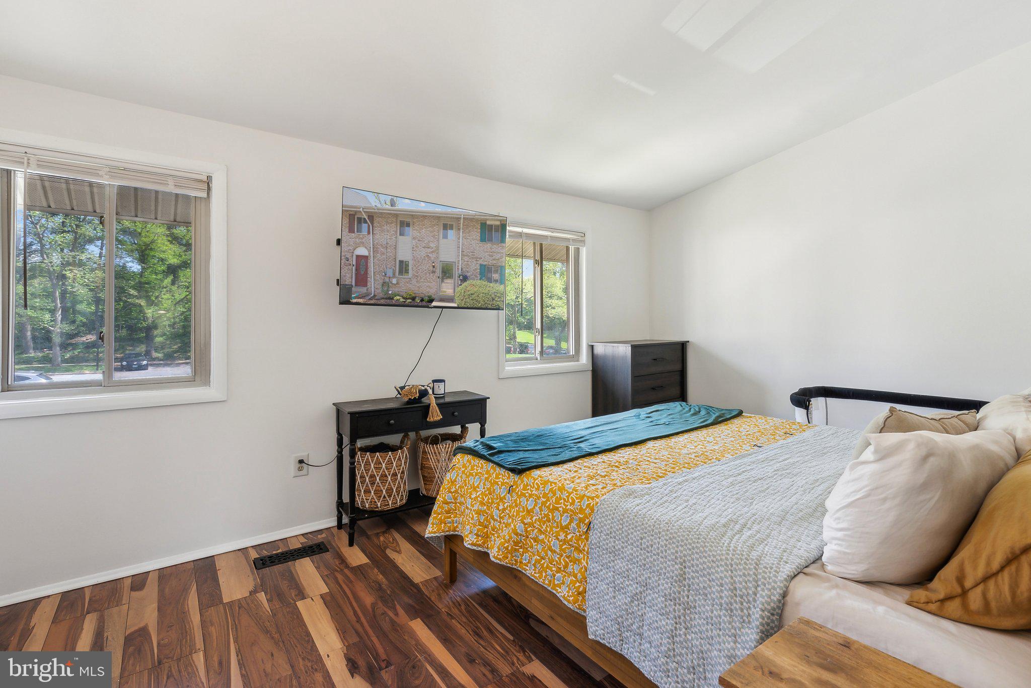 VILLAGE OF OAKLAND MILLS - Residential