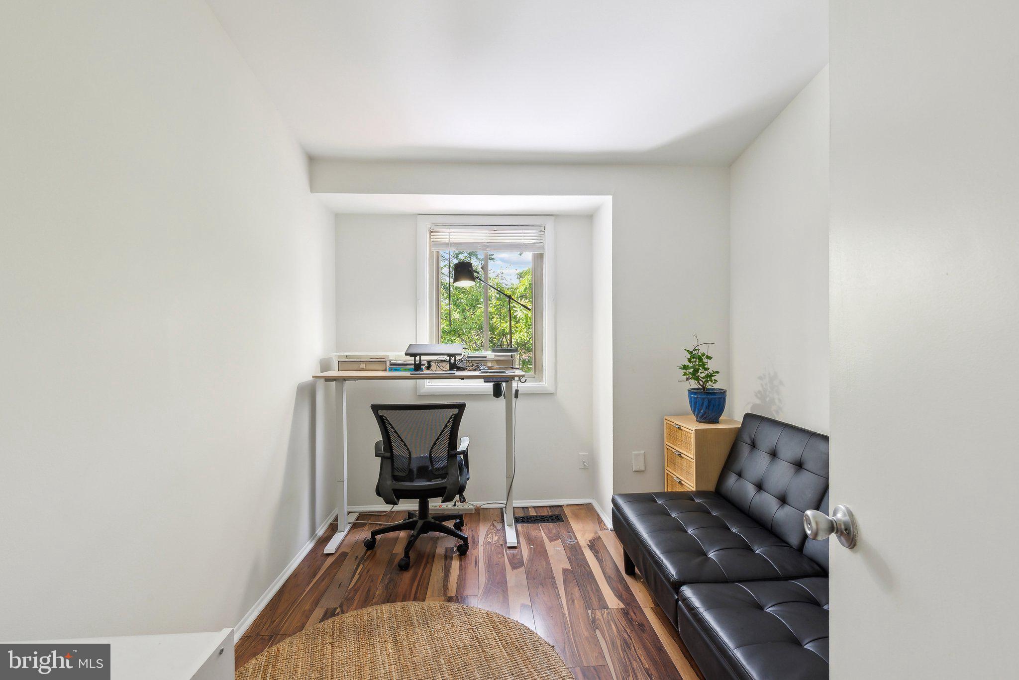 VILLAGE OF OAKLAND MILLS - Residential