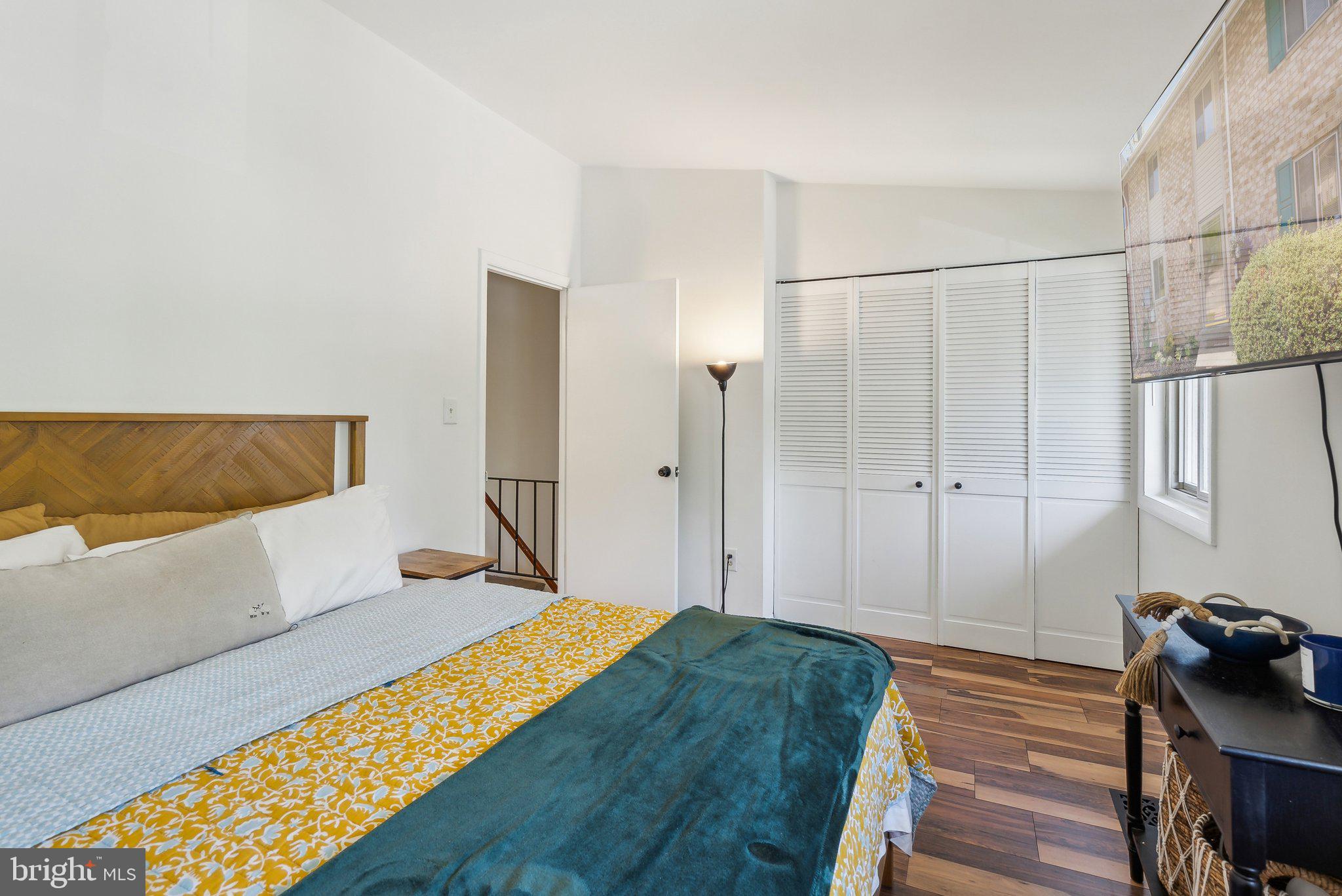 VILLAGE OF OAKLAND MILLS - Residential