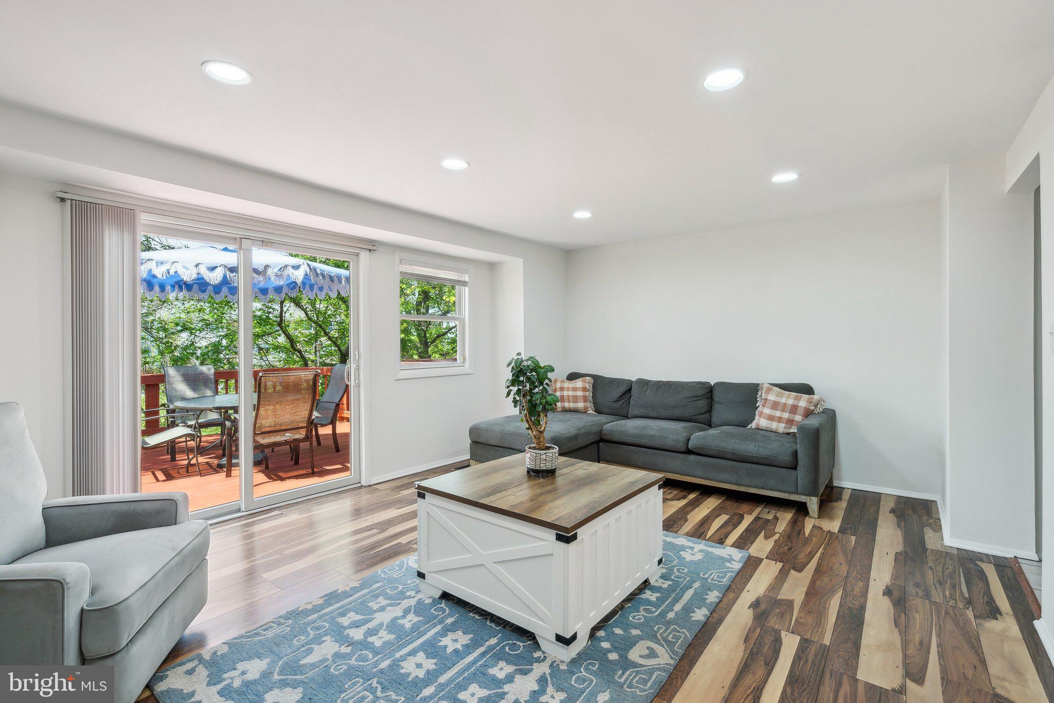 VILLAGE OF OAKLAND MILLS - Residential