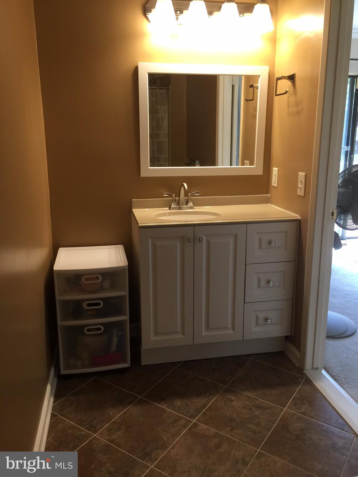 VANTAGE POINT - Residential Lease