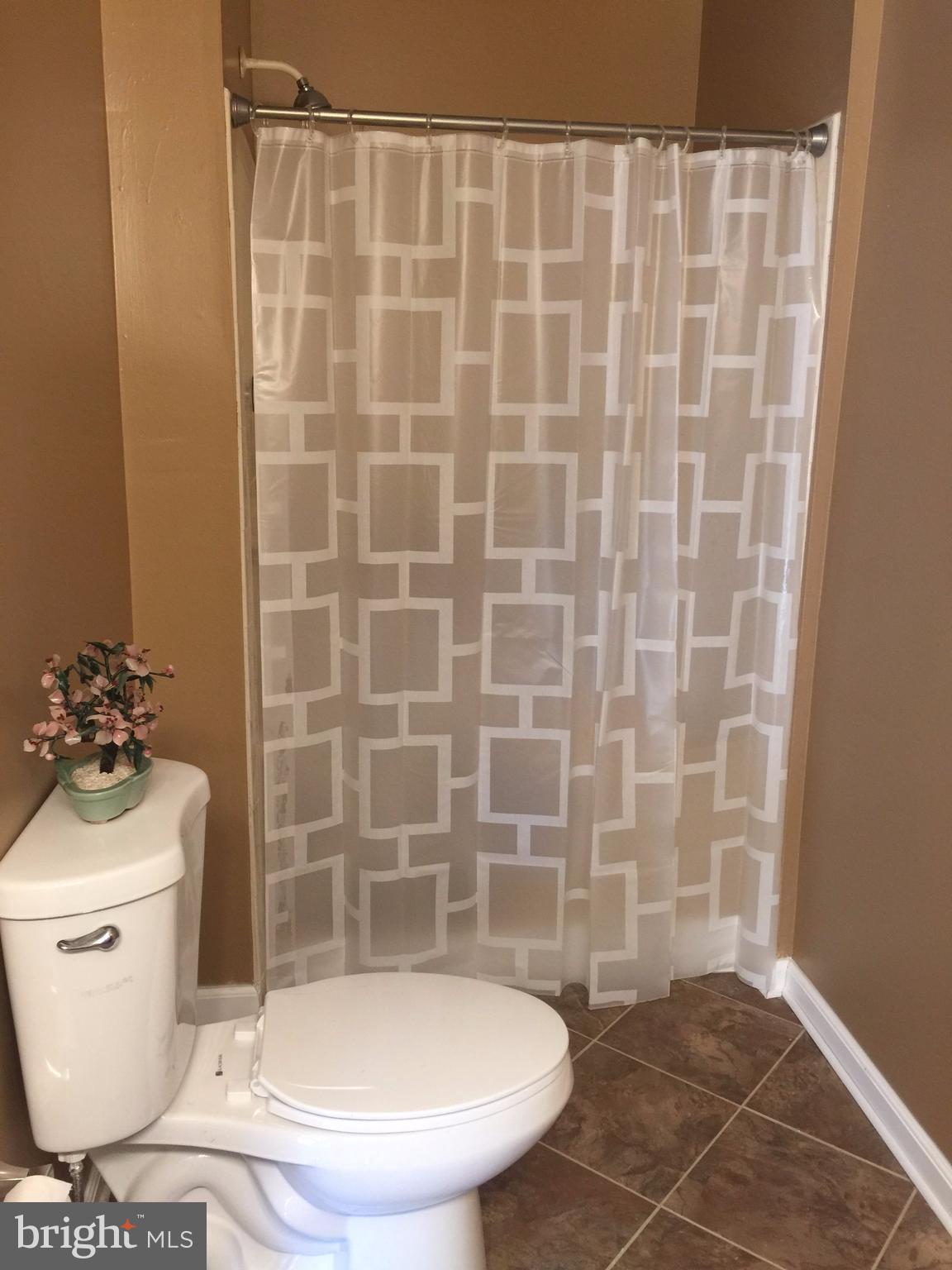 VANTAGE POINT - Residential Lease