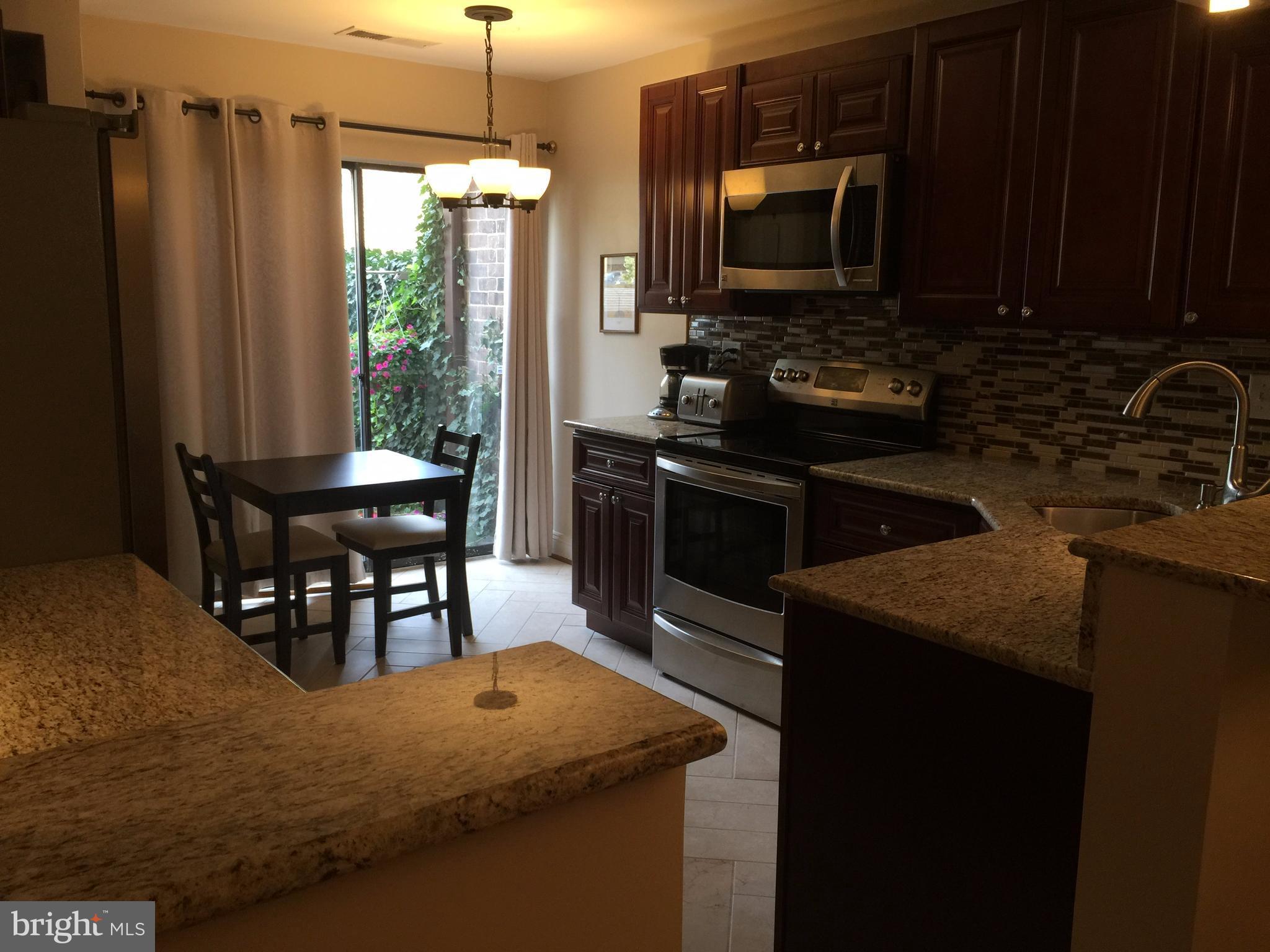 VANTAGE POINT - Residential Lease