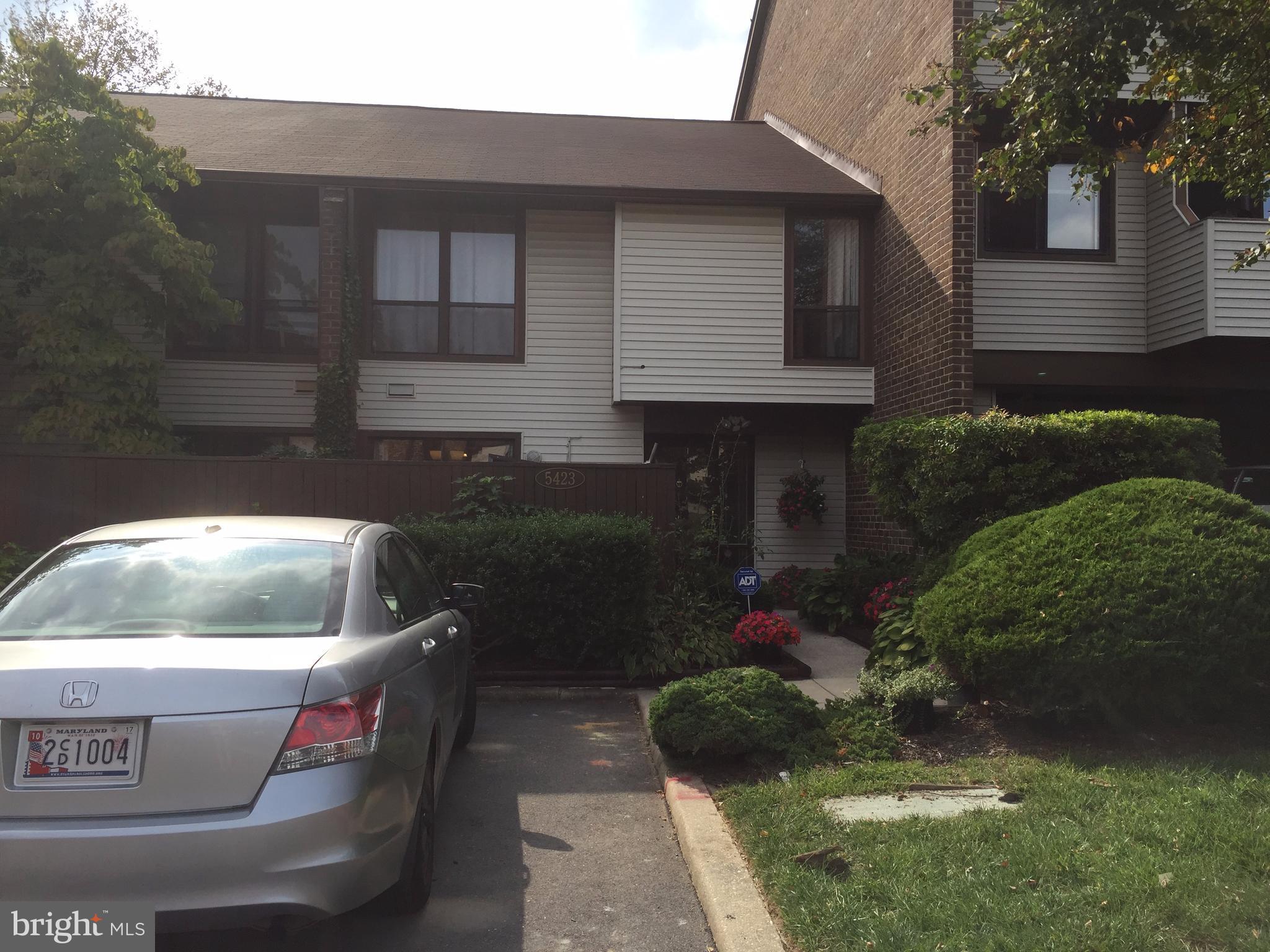 VANTAGE POINT - Residential Lease