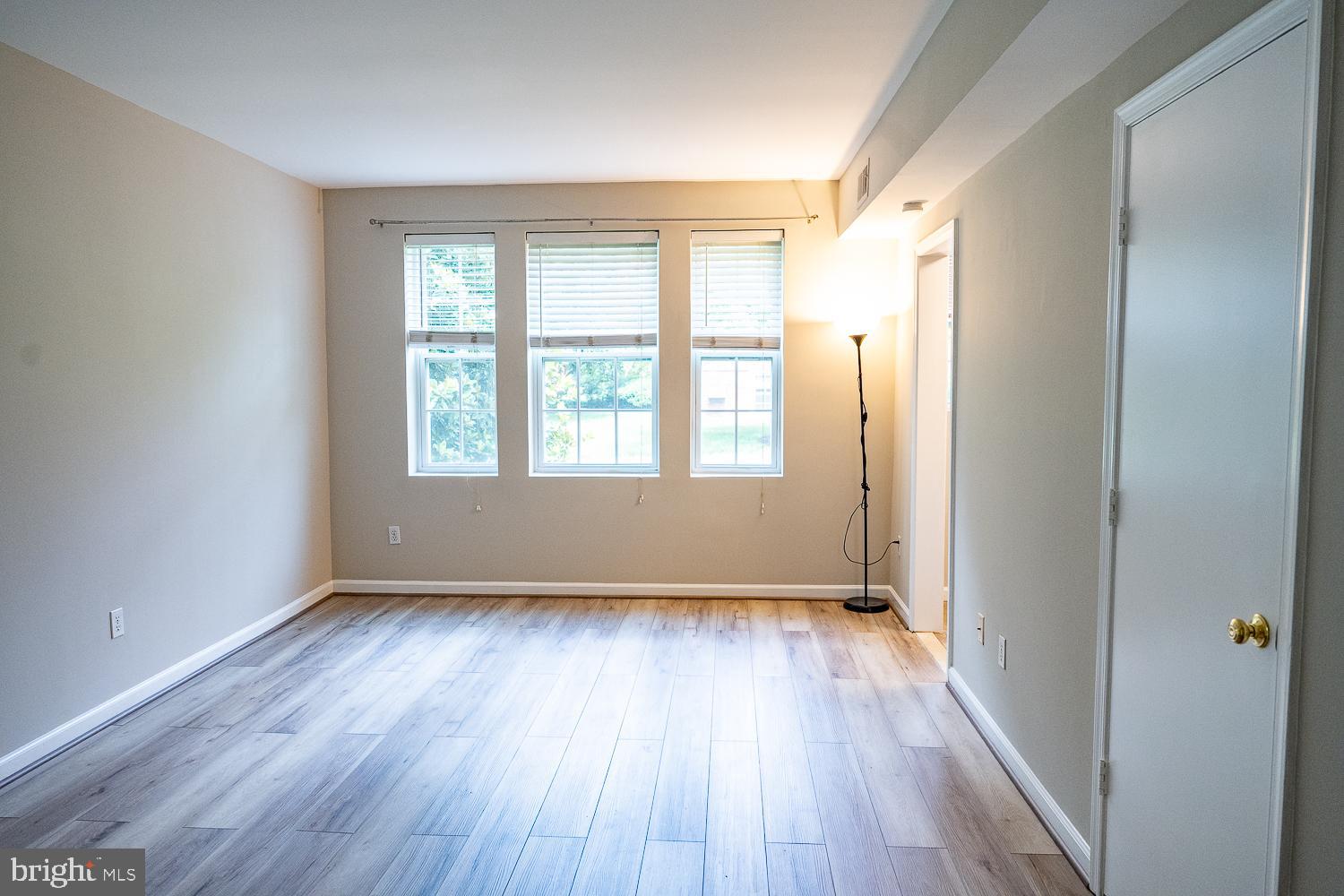 1721 N QUEENS LANE 1-104