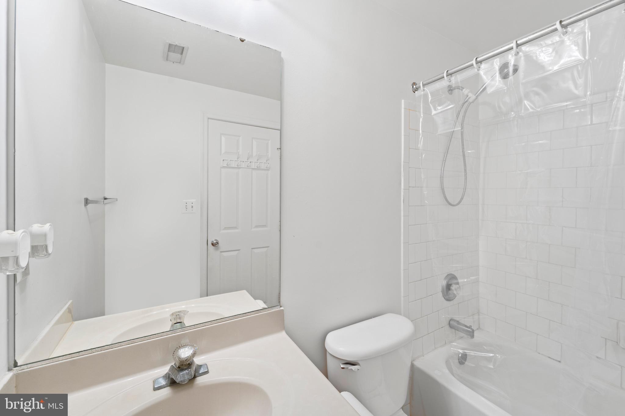 CHAPLINE PLACE - Residential