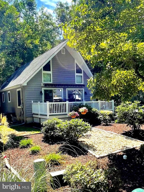 Homes For Sale - 17 King Richard Road<br/> OCEAN PINES, MD 21811