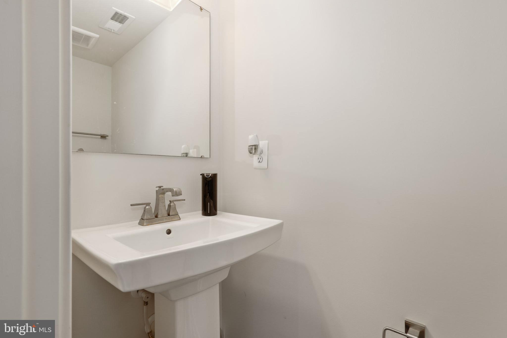 GREENLEIGH AT CROSSROADS - Residential